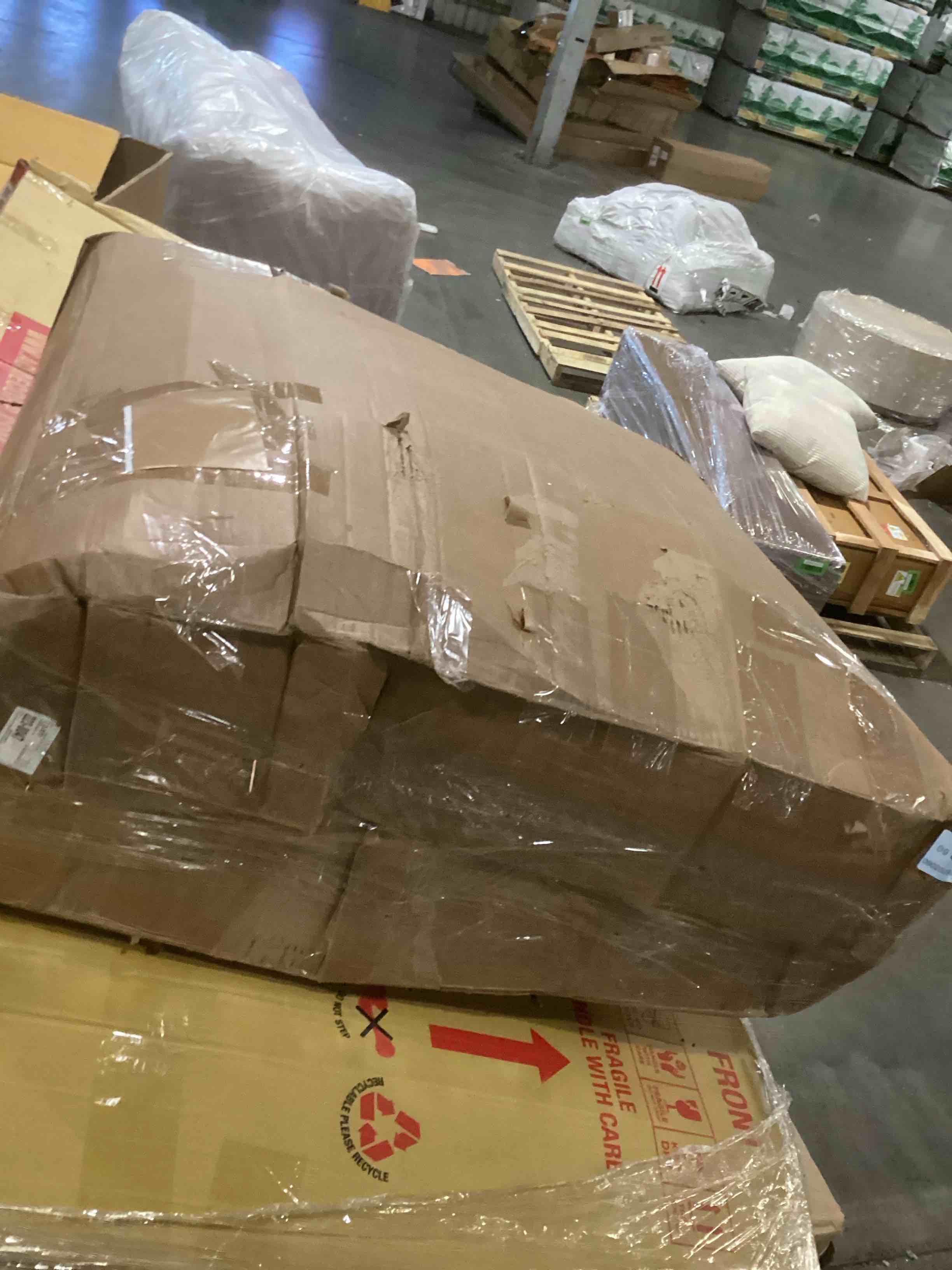 https://s3.amazonaws.com/lotting-images-prod/bidfta/GRN6793373_1738167045885.jpeg