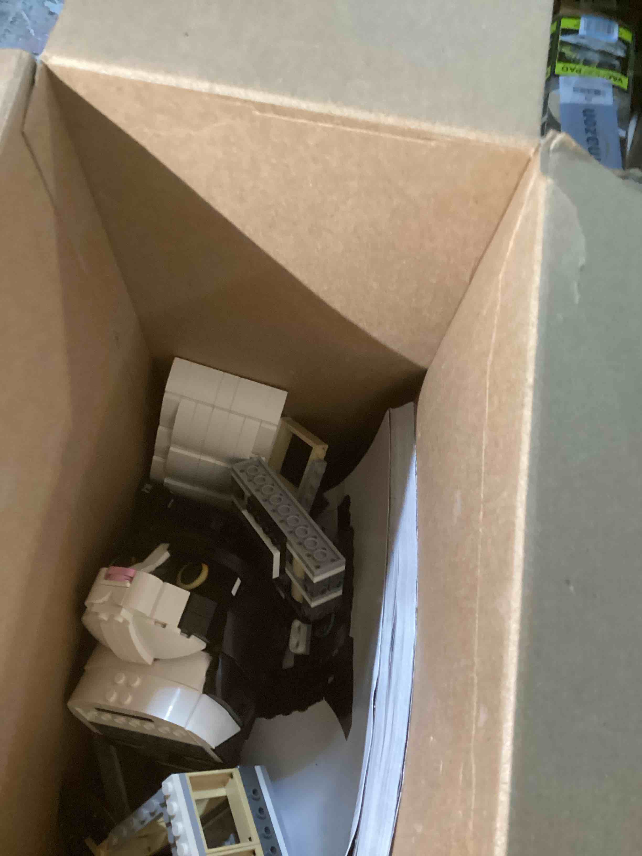 https://s3.amazonaws.com/lotting-images-prod/bidfta/GRN6793443_1738245134305.jpeg