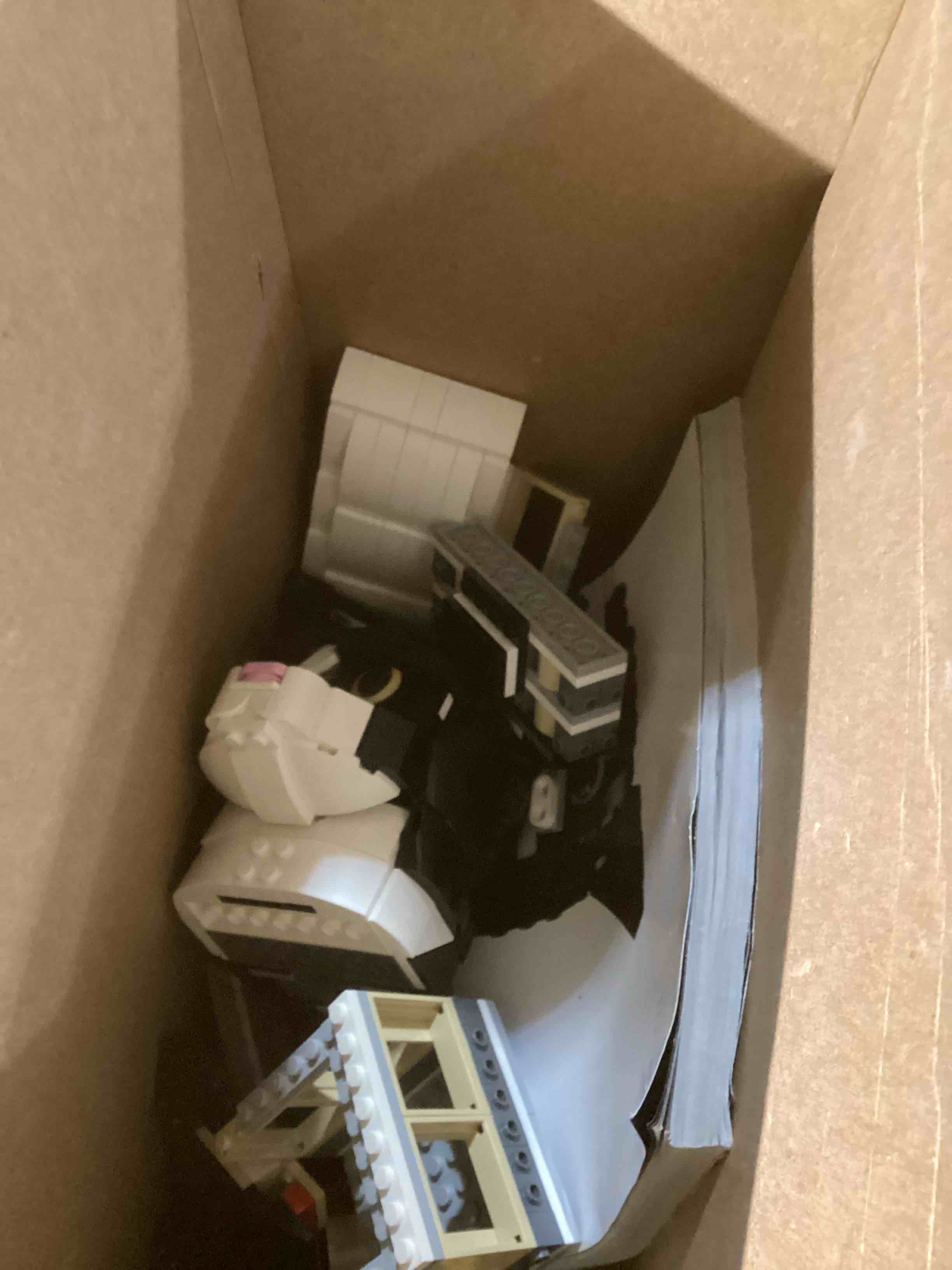 https://s3.amazonaws.com/lotting-images-prod/bidfta/GRN6793443_1738245136092.jpeg