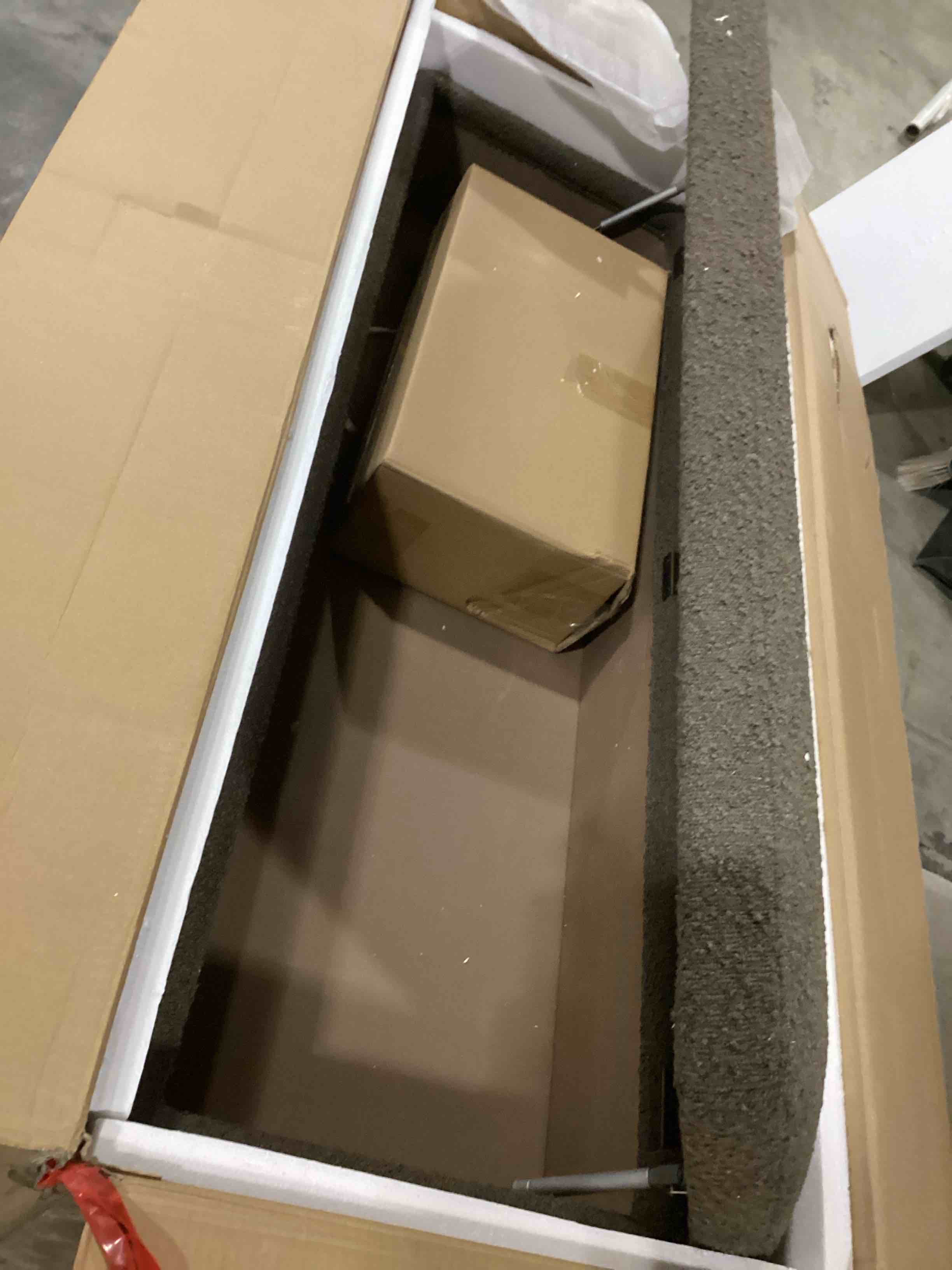 https://s3.amazonaws.com/lotting-images-prod/bidfta/GRN6793893_1738783524109.jpeg
