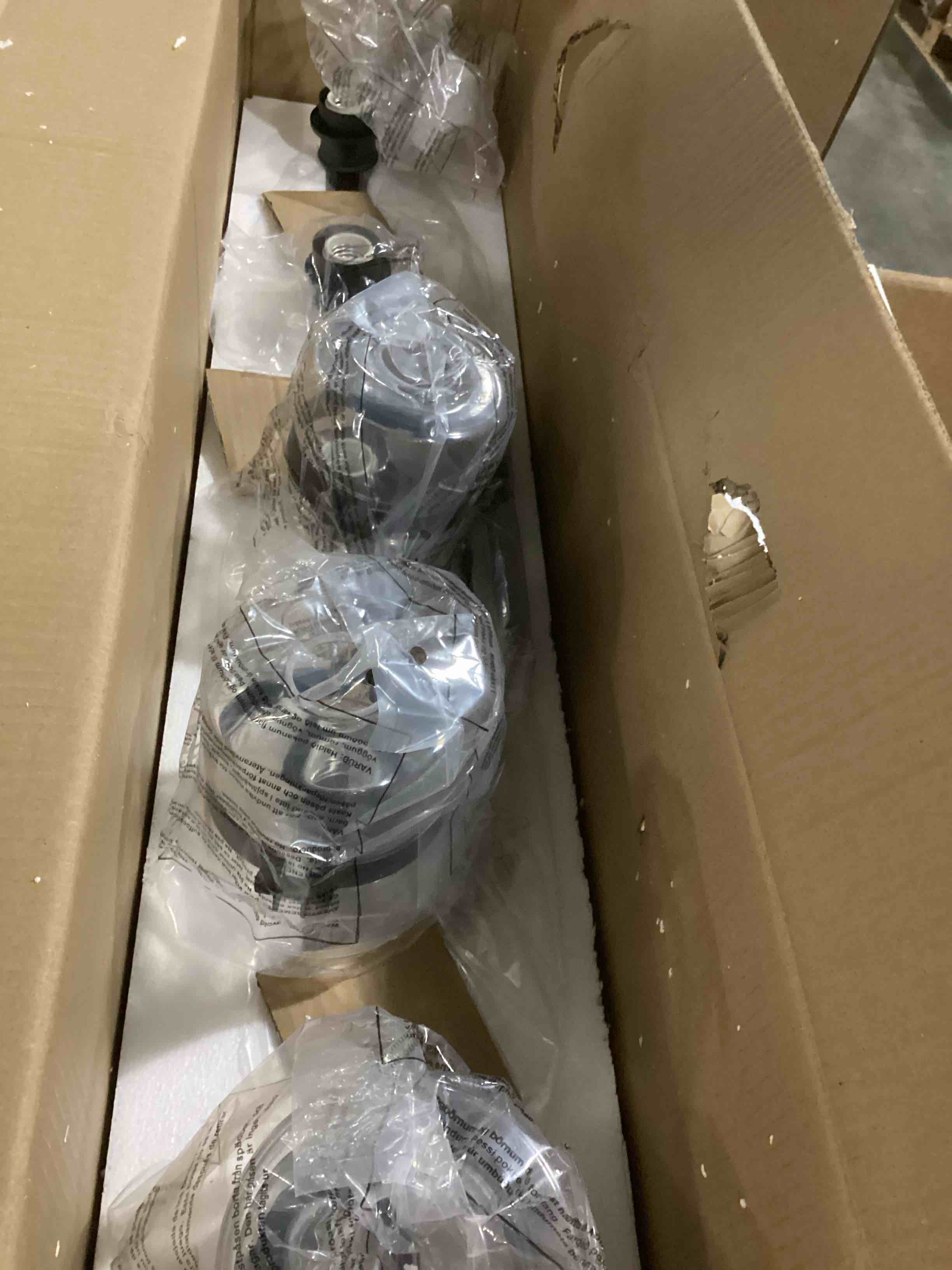 https://s3.amazonaws.com/lotting-images-prod/bidfta/GRN6793905_1738844964416.jpeg