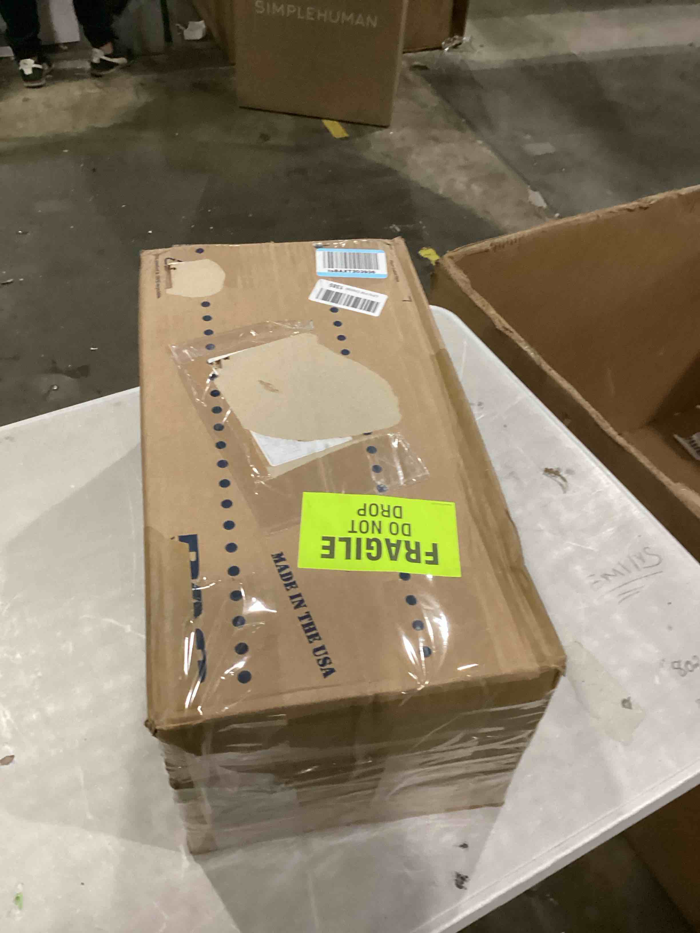 https://s3.amazonaws.com/lotting-images-prod/bidfta/GRN6794211_1738001615863.jpeg