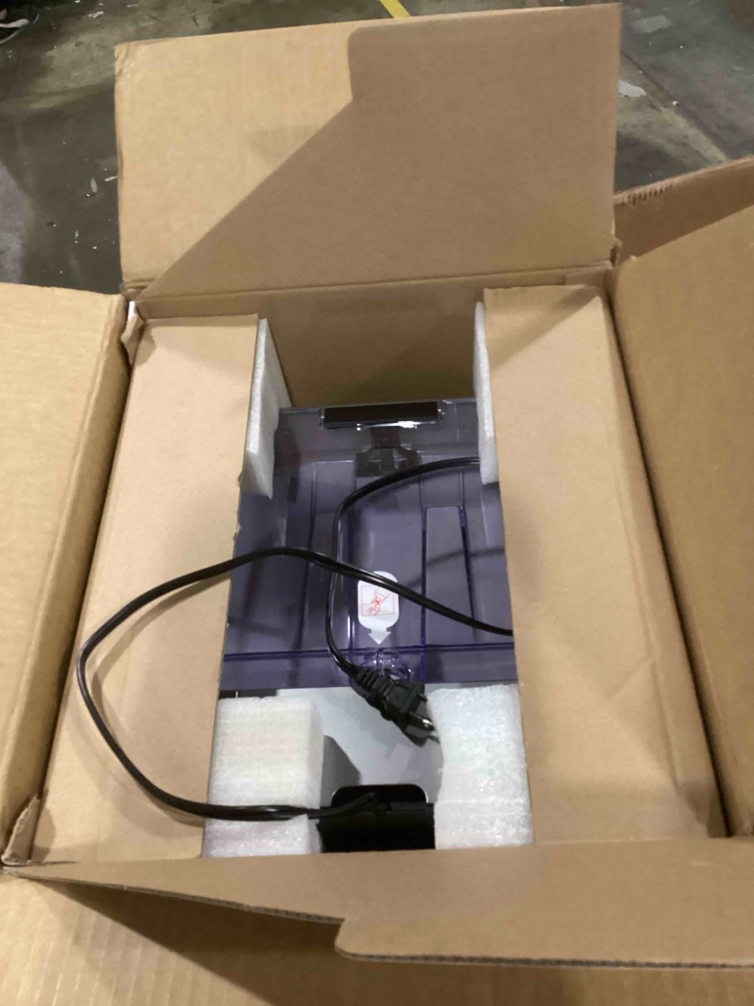 https://s3.amazonaws.com/lotting-images-prod/bidfta/GRN6794242_1738007373488.jpeg