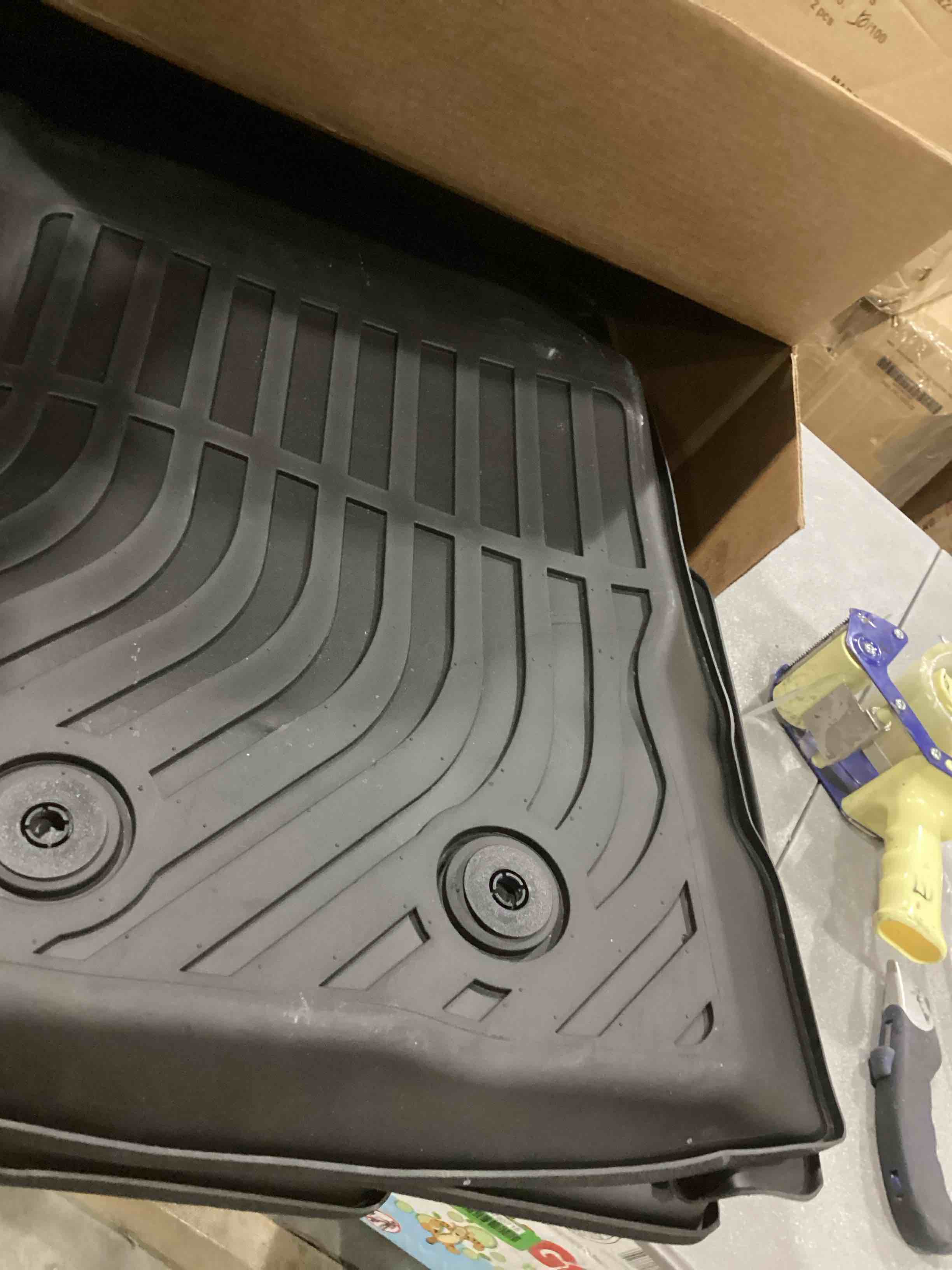 https://s3.amazonaws.com/lotting-images-prod/bidfta/GRN6795780_1737548724216.jpeg