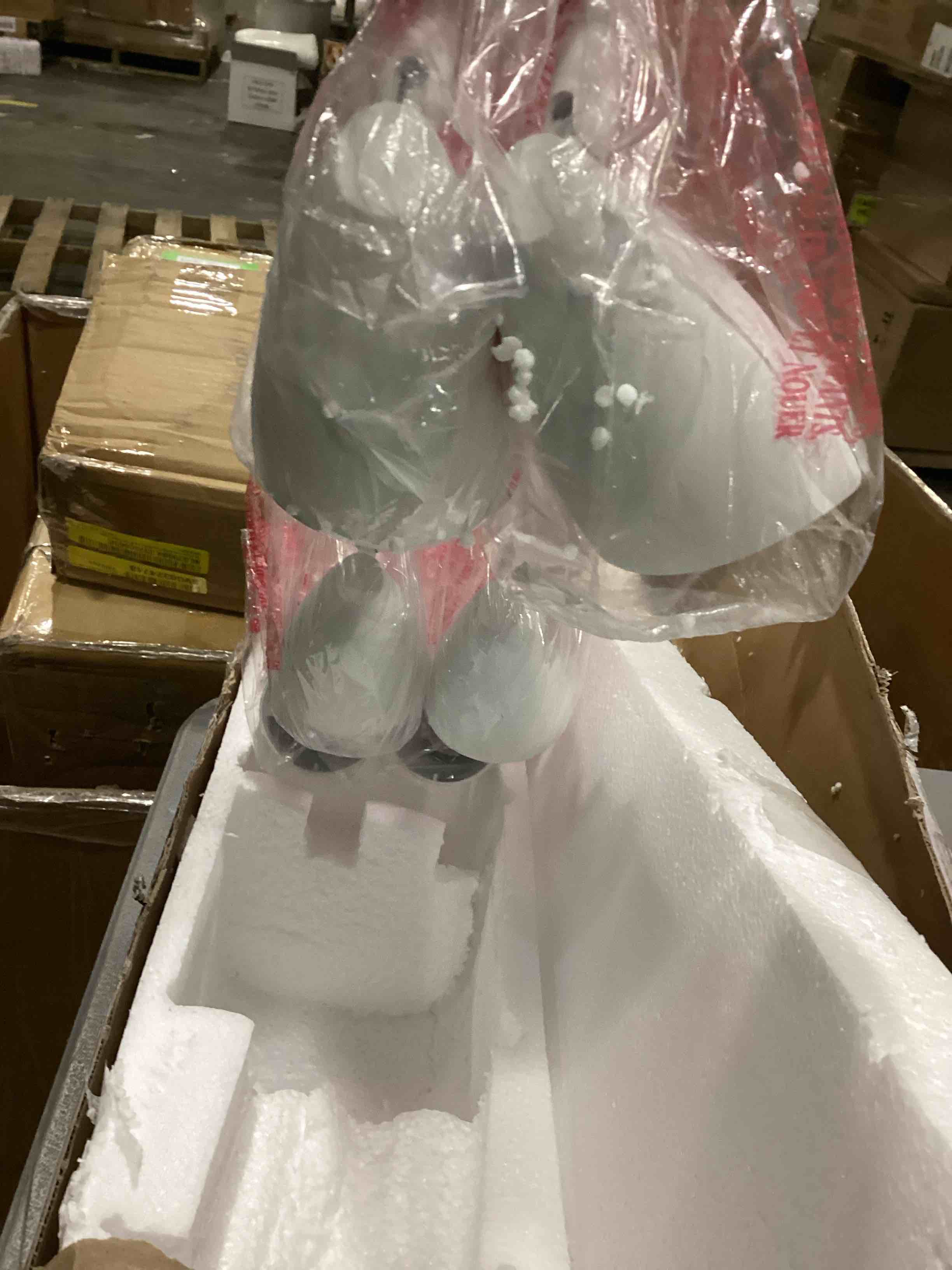 https://s3.amazonaws.com/lotting-images-prod/bidfta/GRN6796207_1737737379492.jpeg