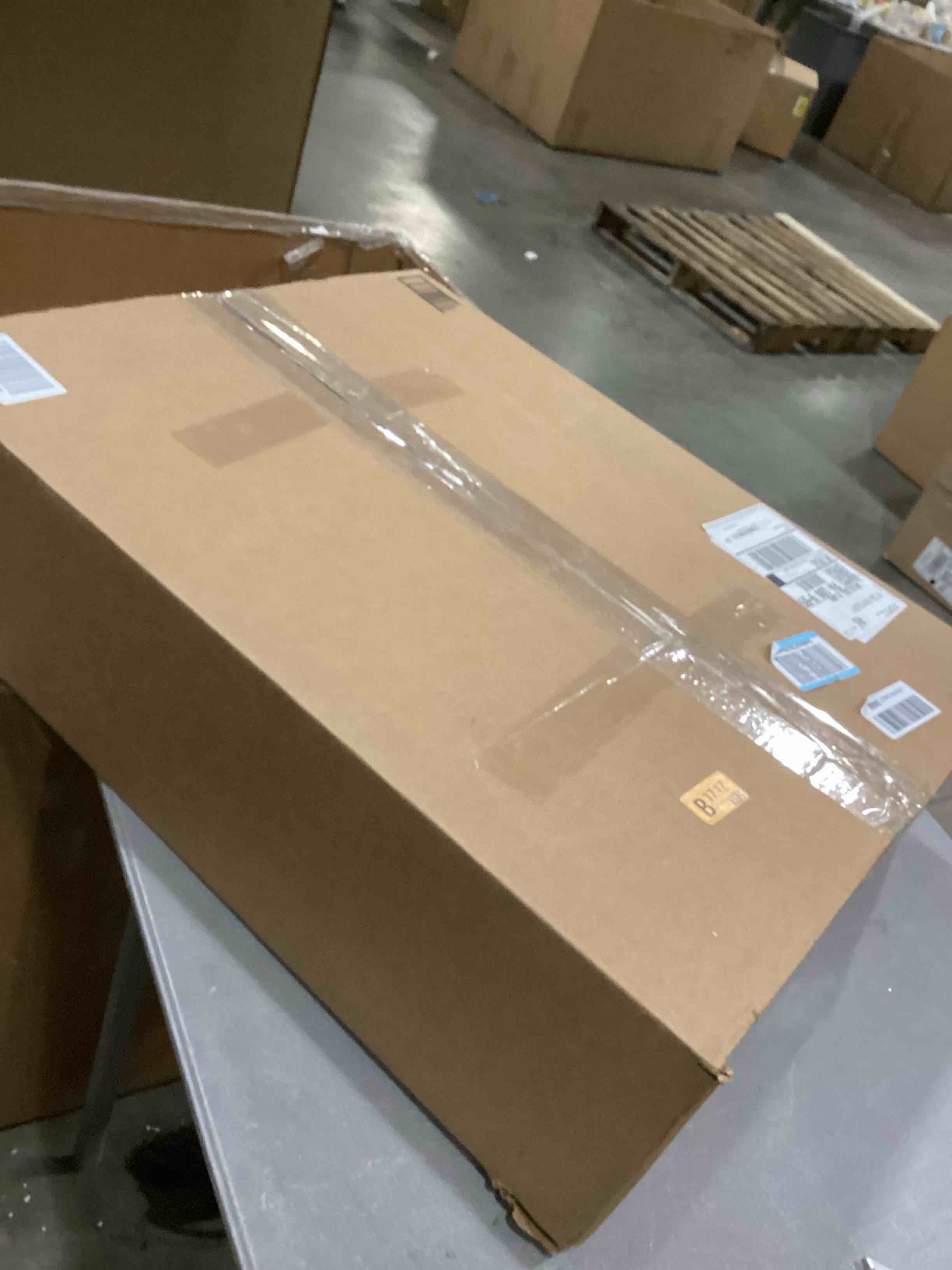 https://s3.amazonaws.com/lotting-images-prod/bidfta/GRN6796228_1737744800348.jpeg