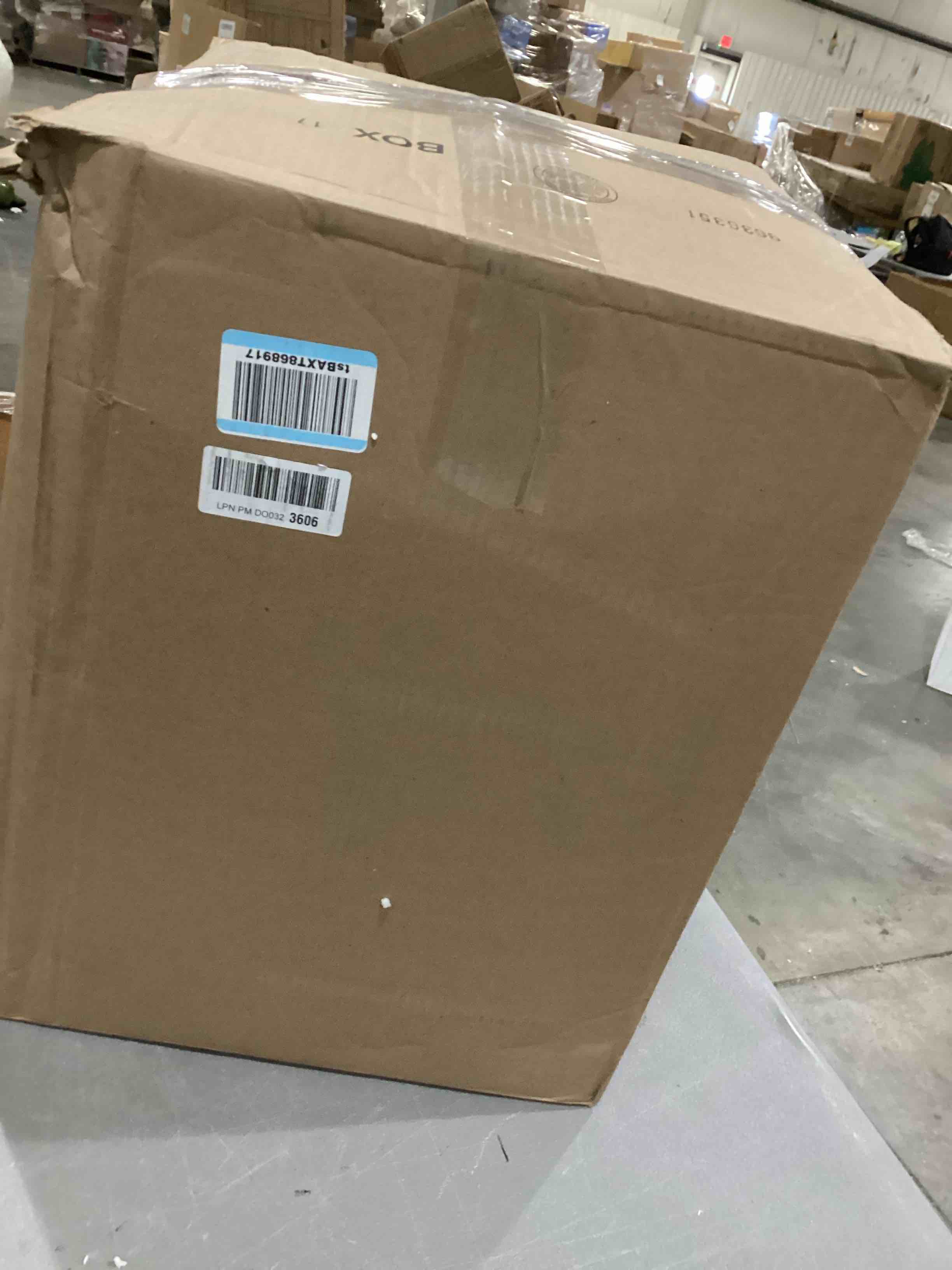 https://s3.amazonaws.com/lotting-images-prod/bidfta/GRN6796560_1738089513215.jpeg