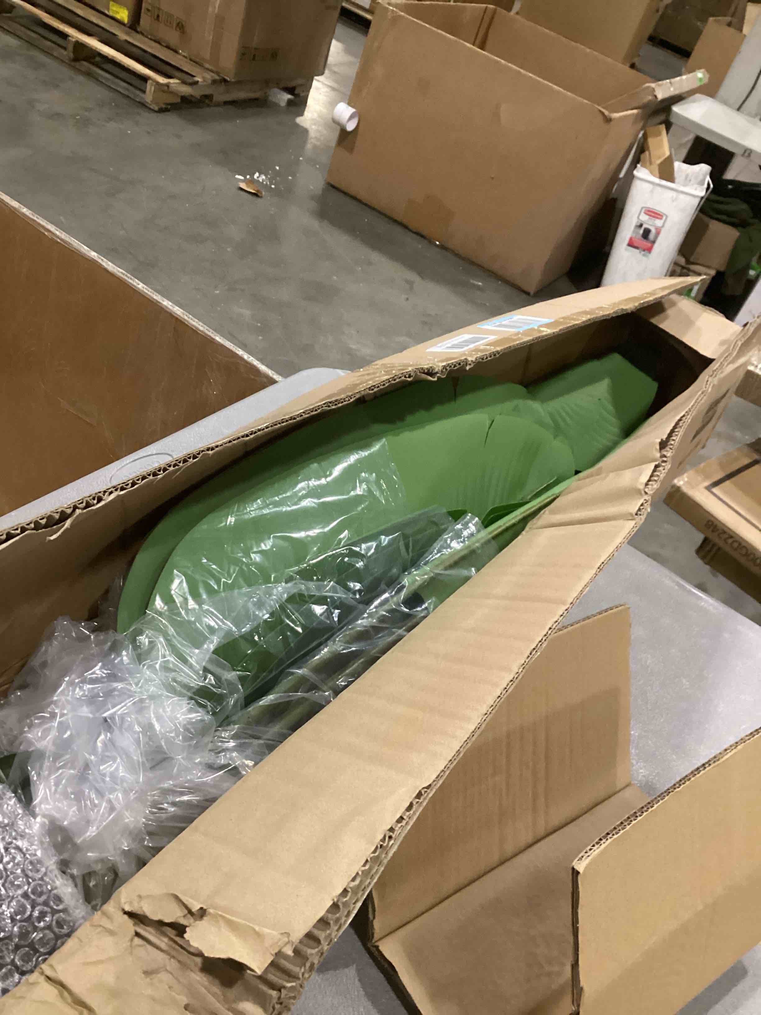 https://s3.amazonaws.com/lotting-images-prod/bidfta/GRN6796671_1738162463922.jpeg
