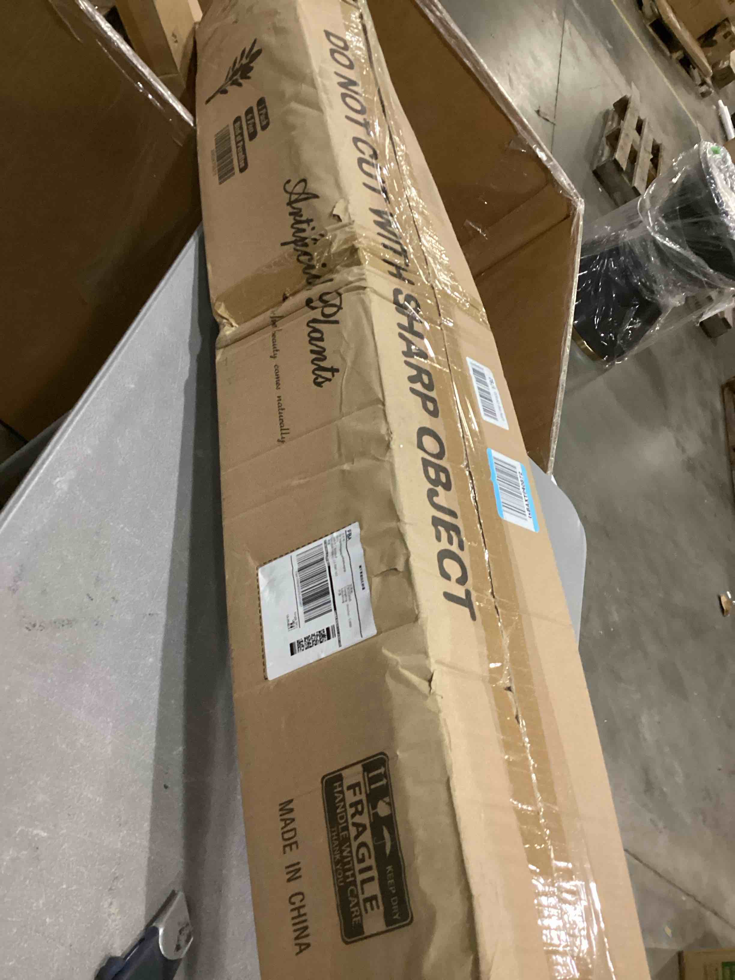 https://s3.amazonaws.com/lotting-images-prod/bidfta/GRN6796671_1738162494982.jpeg
