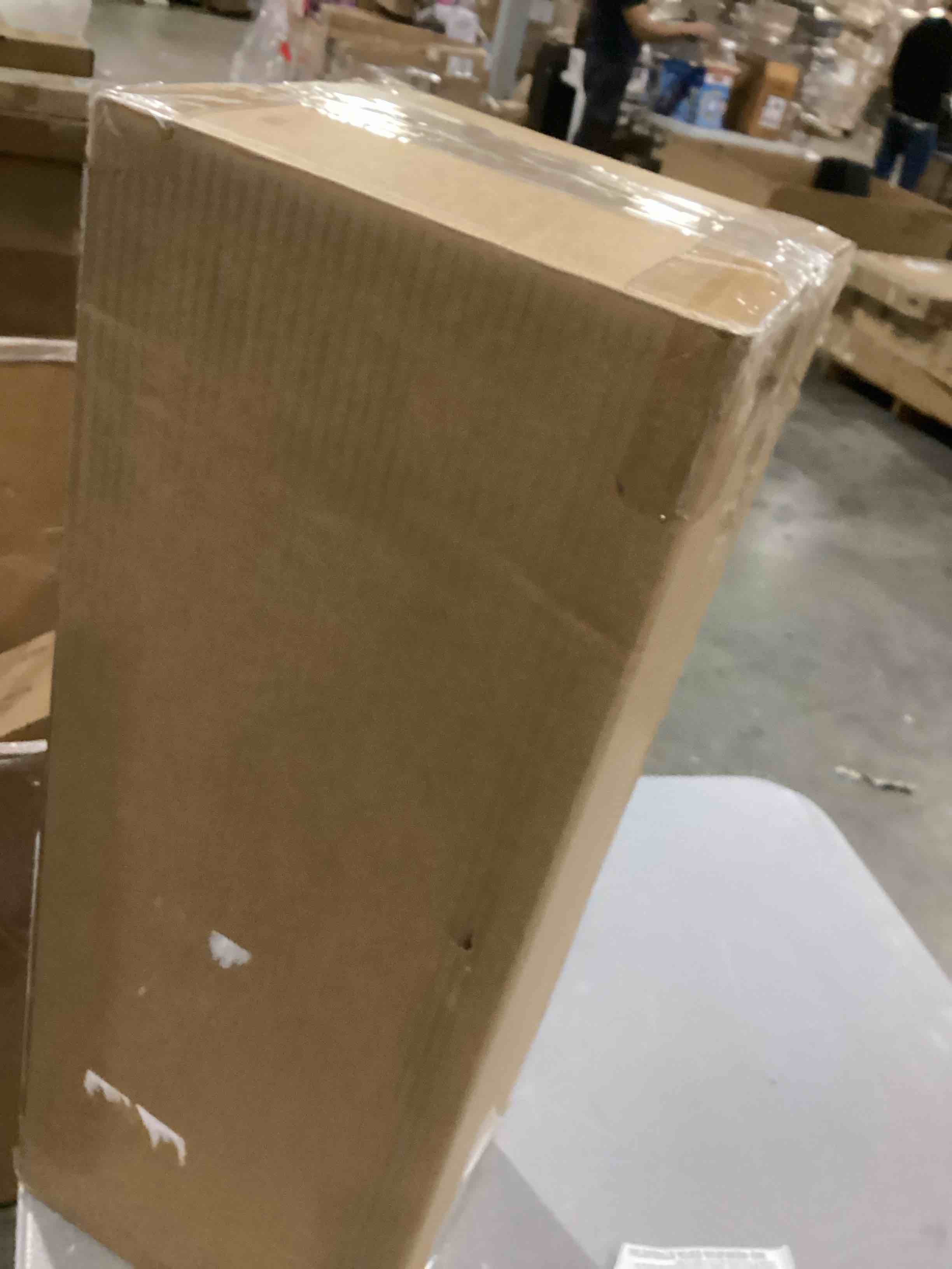 https://s3.amazonaws.com/lotting-images-prod/bidfta/GRN6796801_1738247022785.jpeg