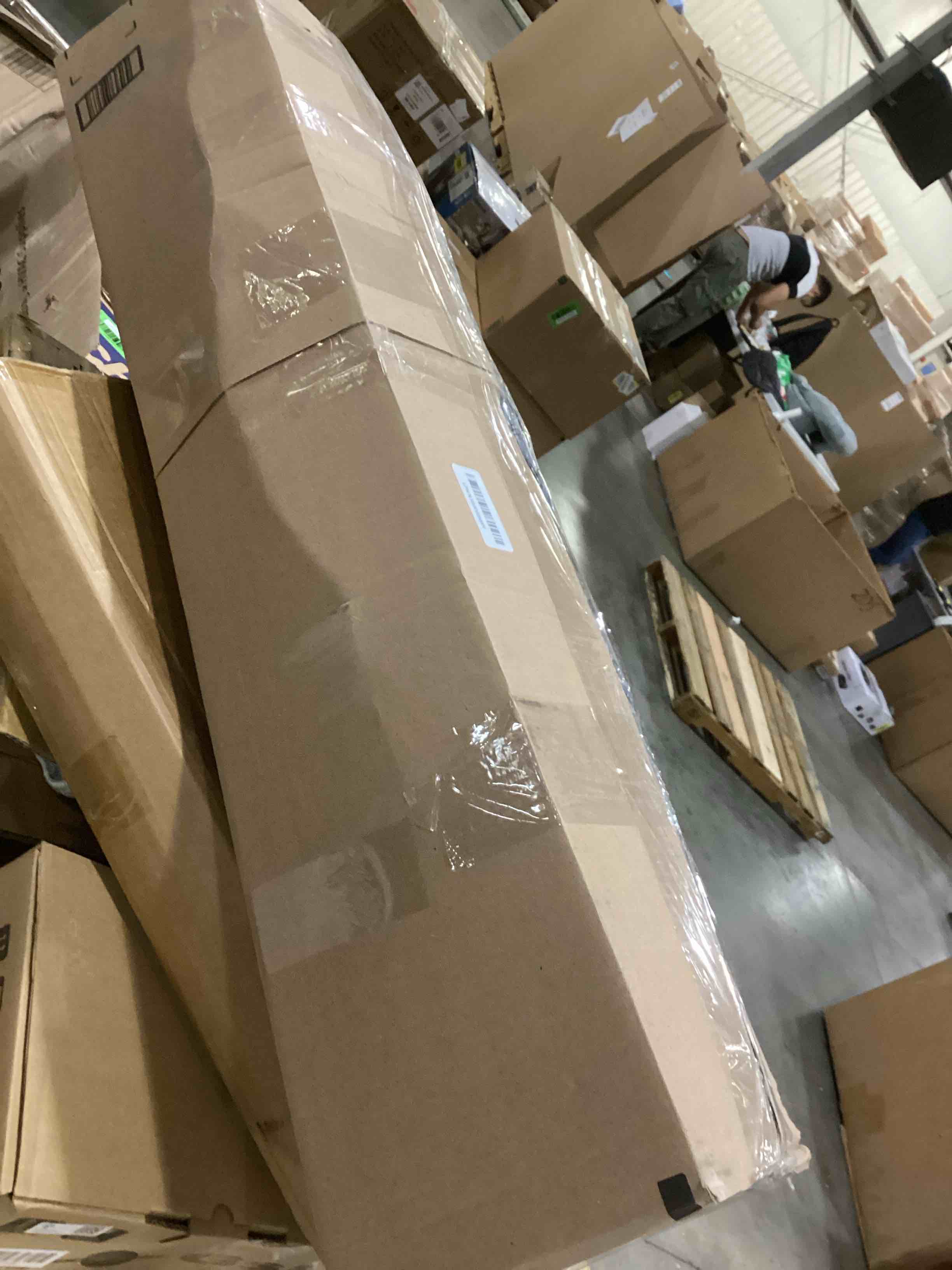 https://s3.amazonaws.com/lotting-images-prod/bidfta/GRN6796918_1738327936193.jpeg