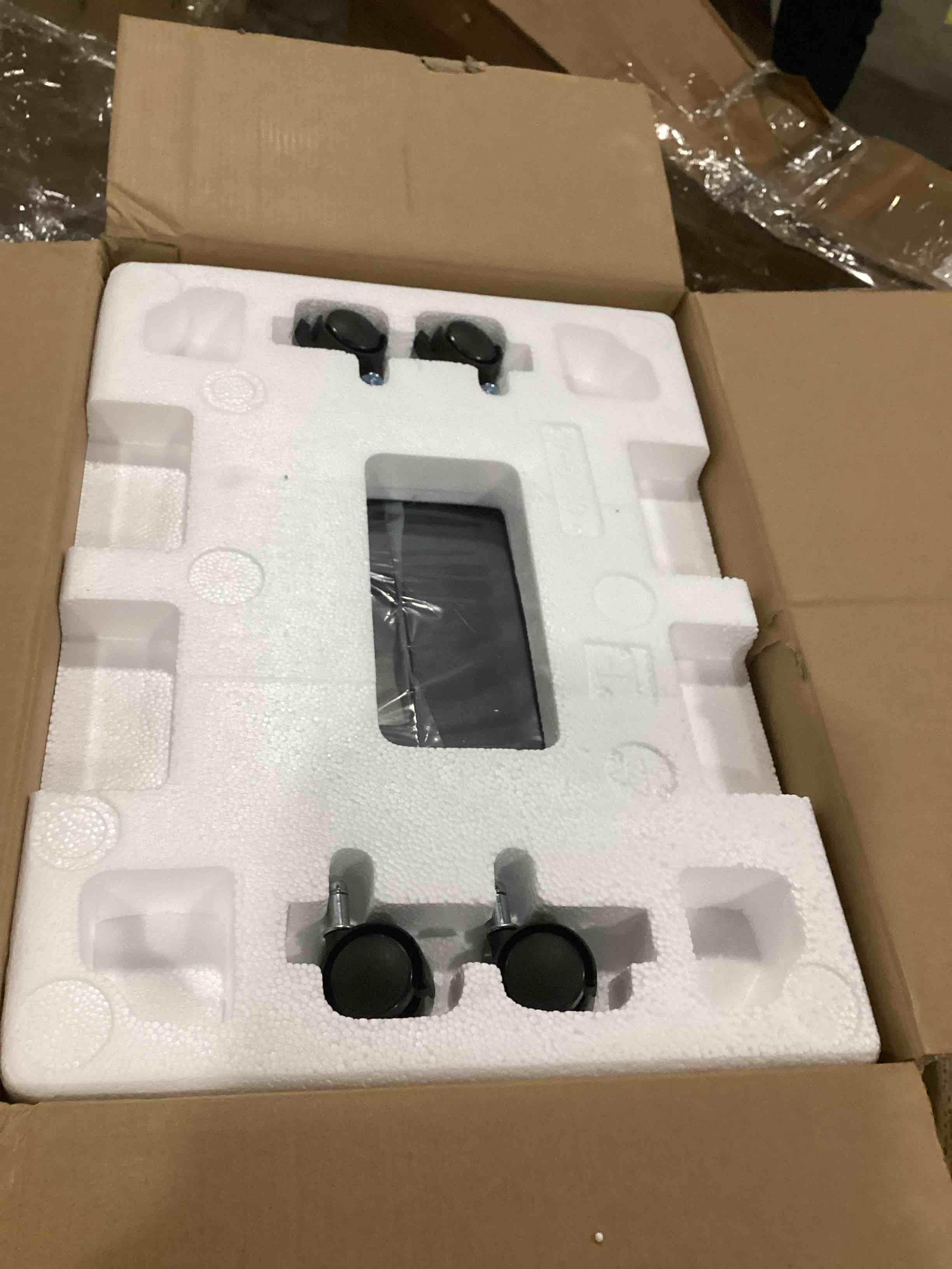 https://s3.amazonaws.com/lotting-images-prod/bidfta/GRN6796992_1736340122078.jpeg