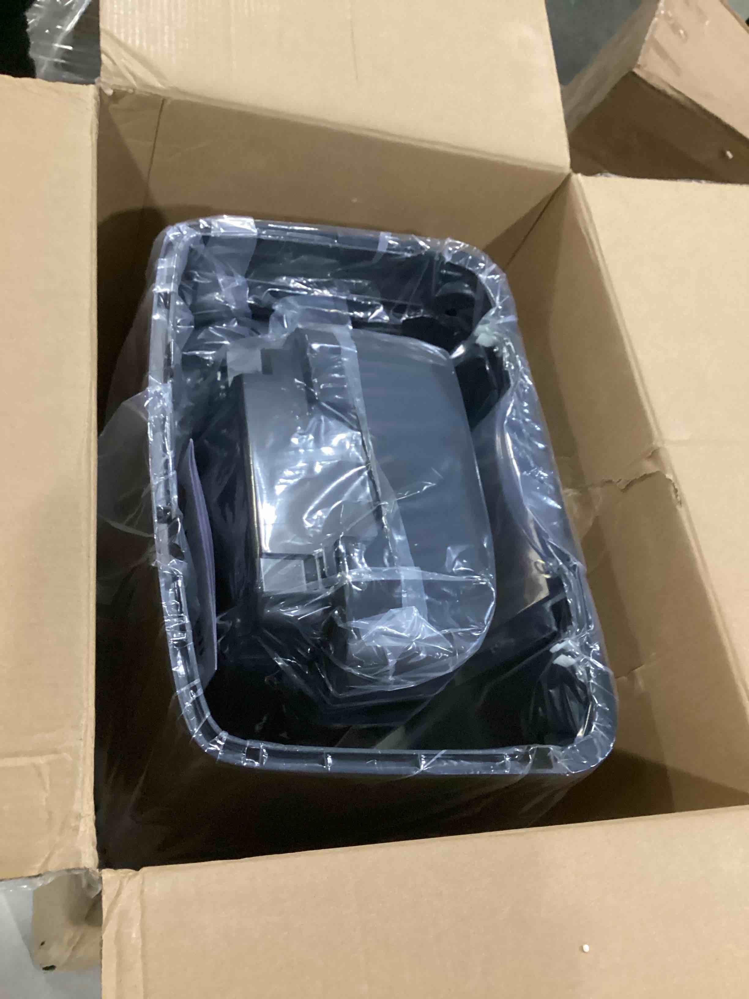 https://s3.amazonaws.com/lotting-images-prod/bidfta/GRN6796992_1736340137344.jpeg