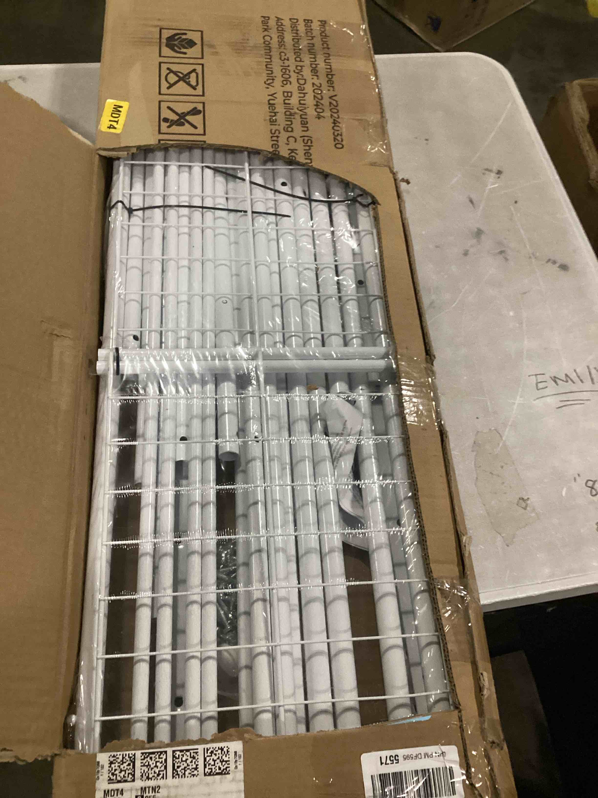 https://s3.amazonaws.com/lotting-images-prod/bidfta/GRN6796999_1736340774150.jpeg
