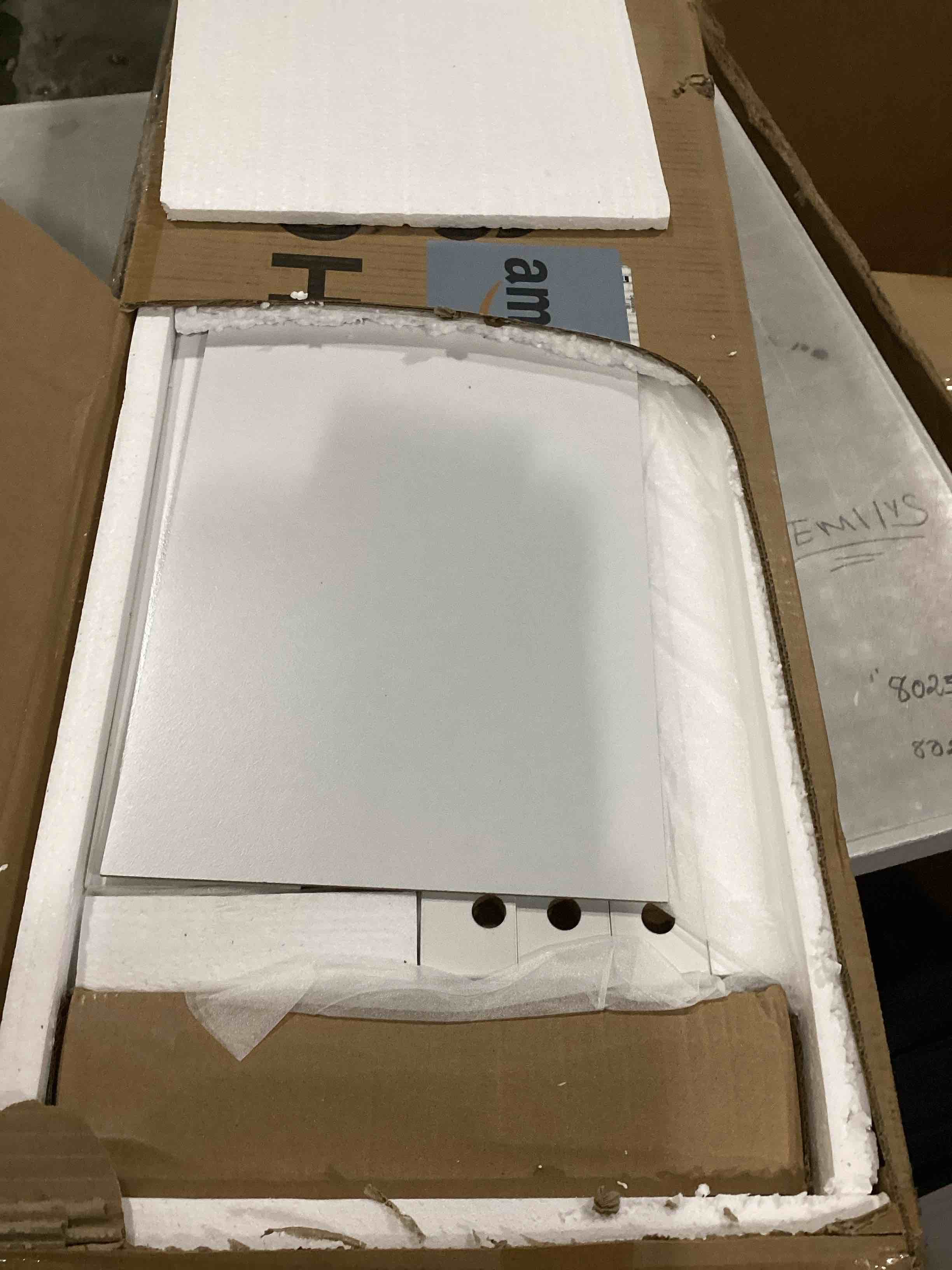 https://s3.amazonaws.com/lotting-images-prod/bidfta/GRN6797110_1736427476458.jpeg