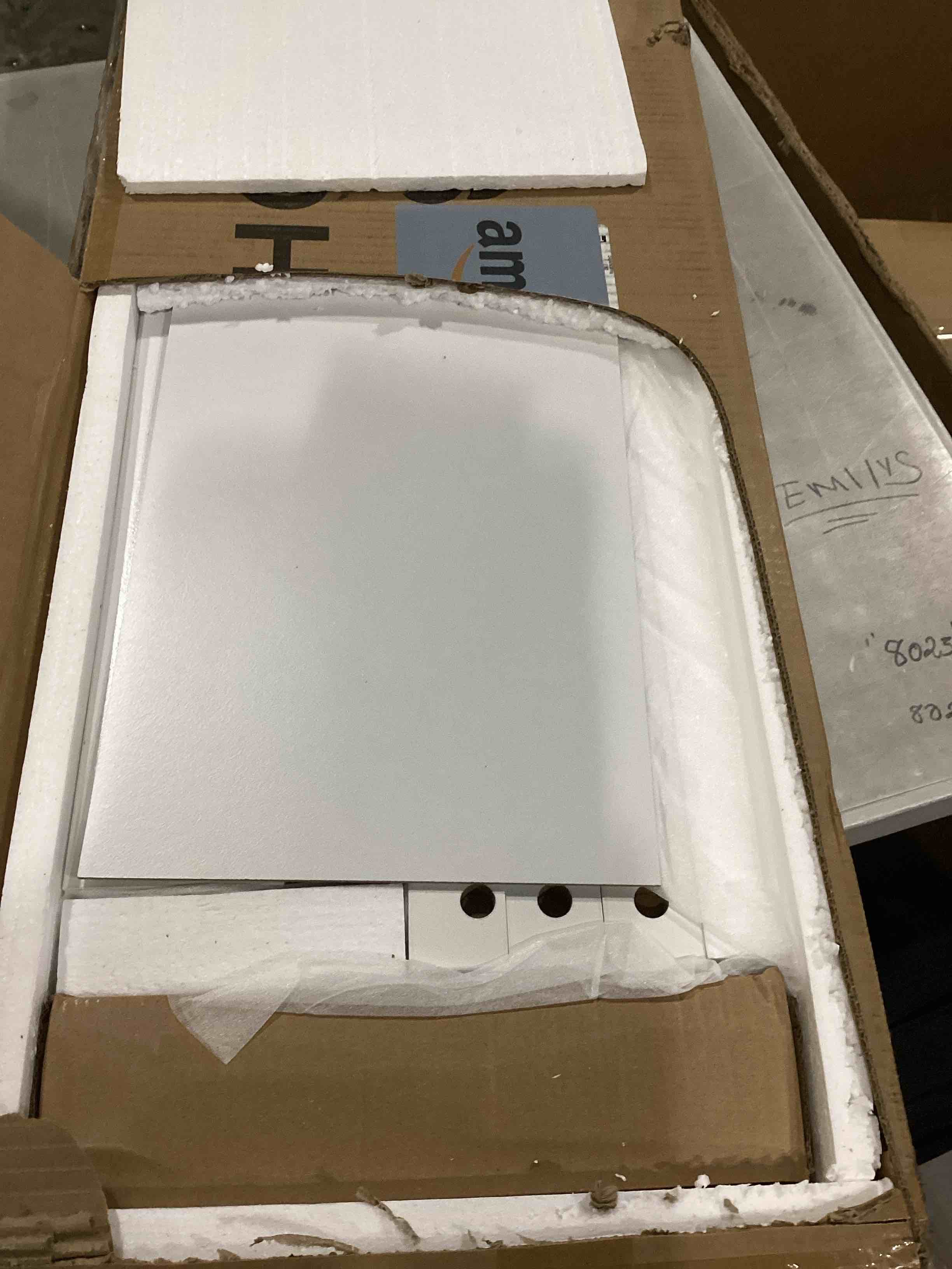 https://s3.amazonaws.com/lotting-images-prod/bidfta/GRN6797110_1736427477169.jpeg