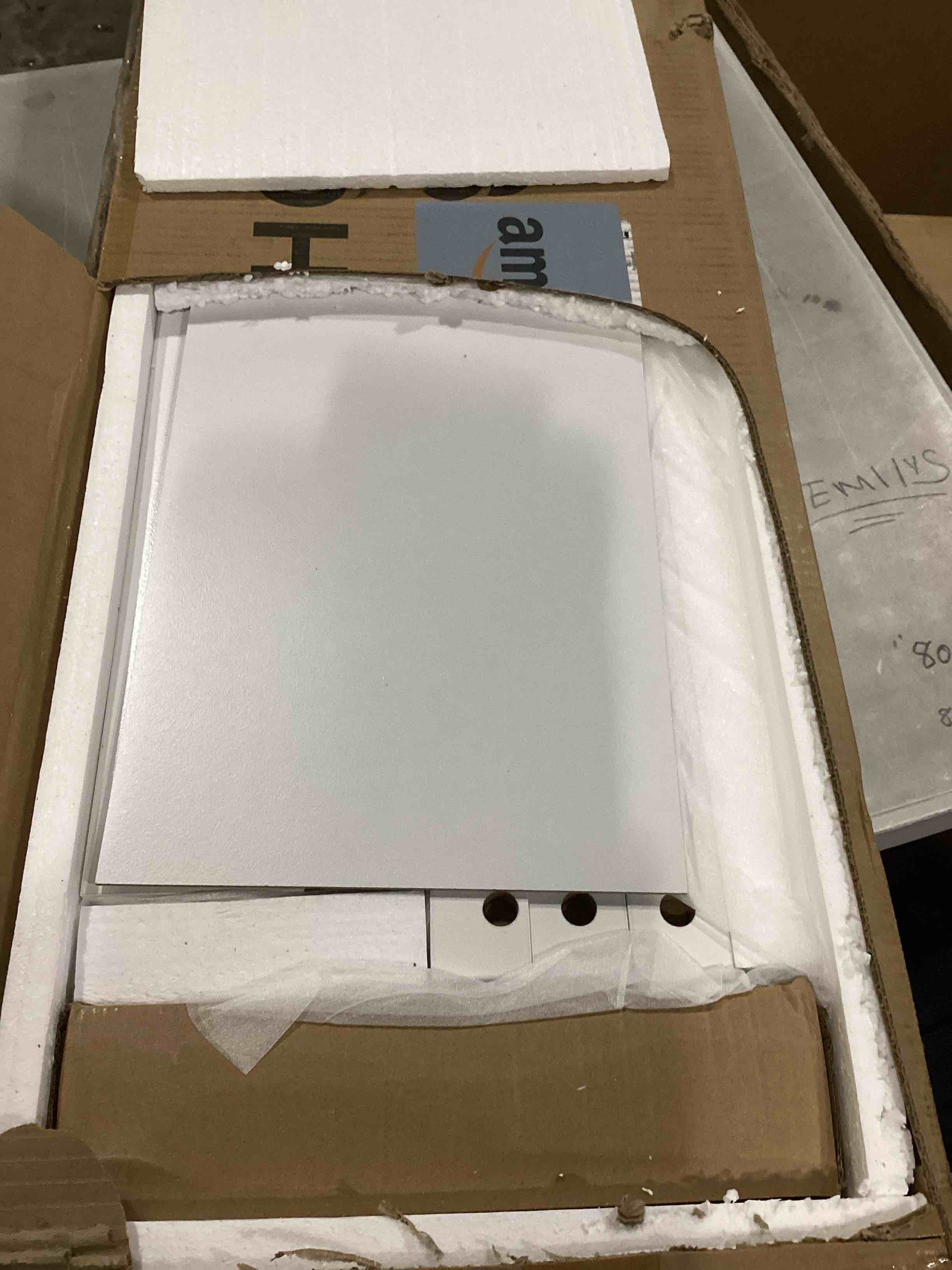 https://s3.amazonaws.com/lotting-images-prod/bidfta/GRN6797110_1736427477974.jpeg