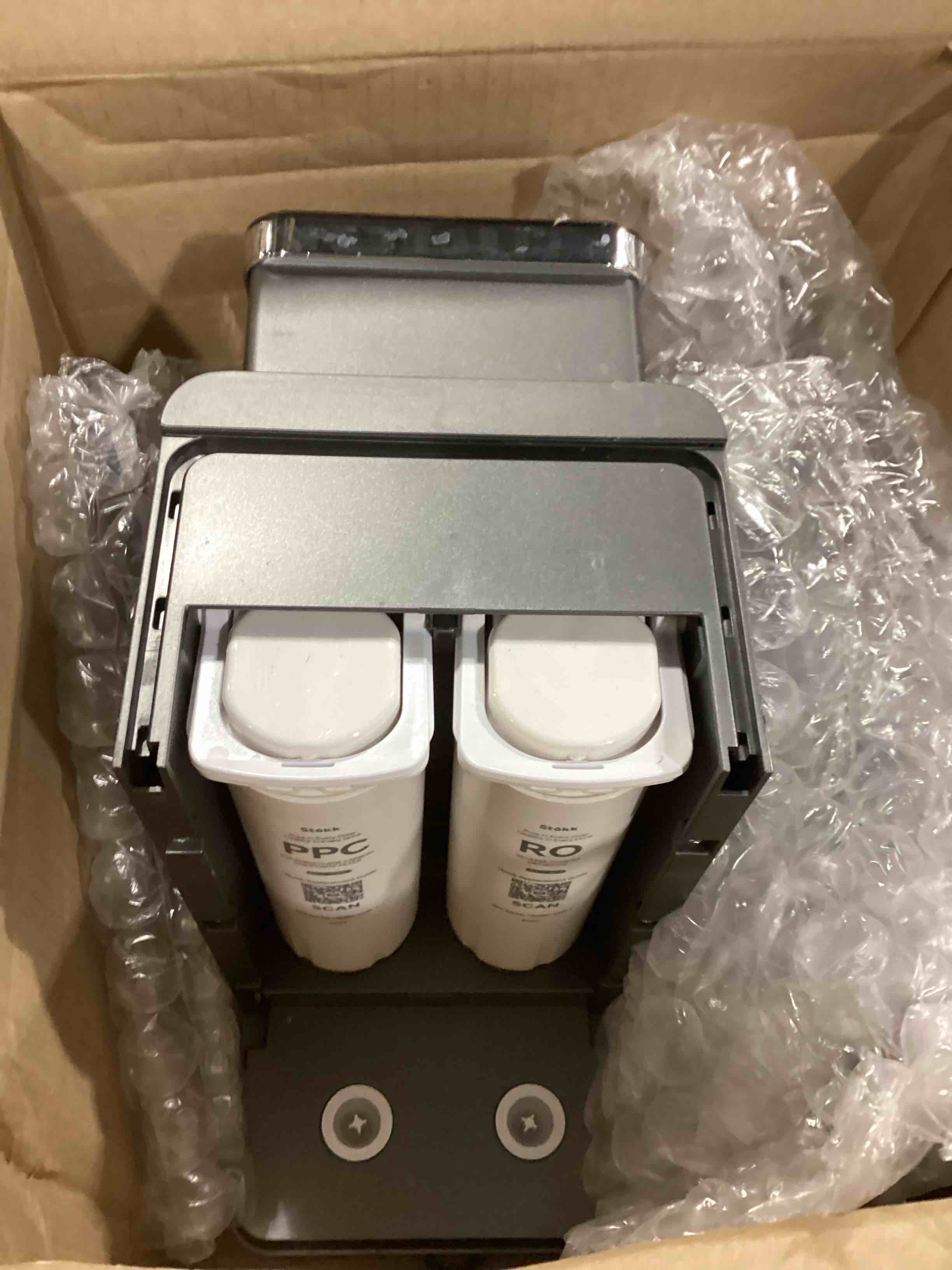 https://s3.amazonaws.com/lotting-images-prod/bidfta/GRN6797259_1736782014476.jpeg