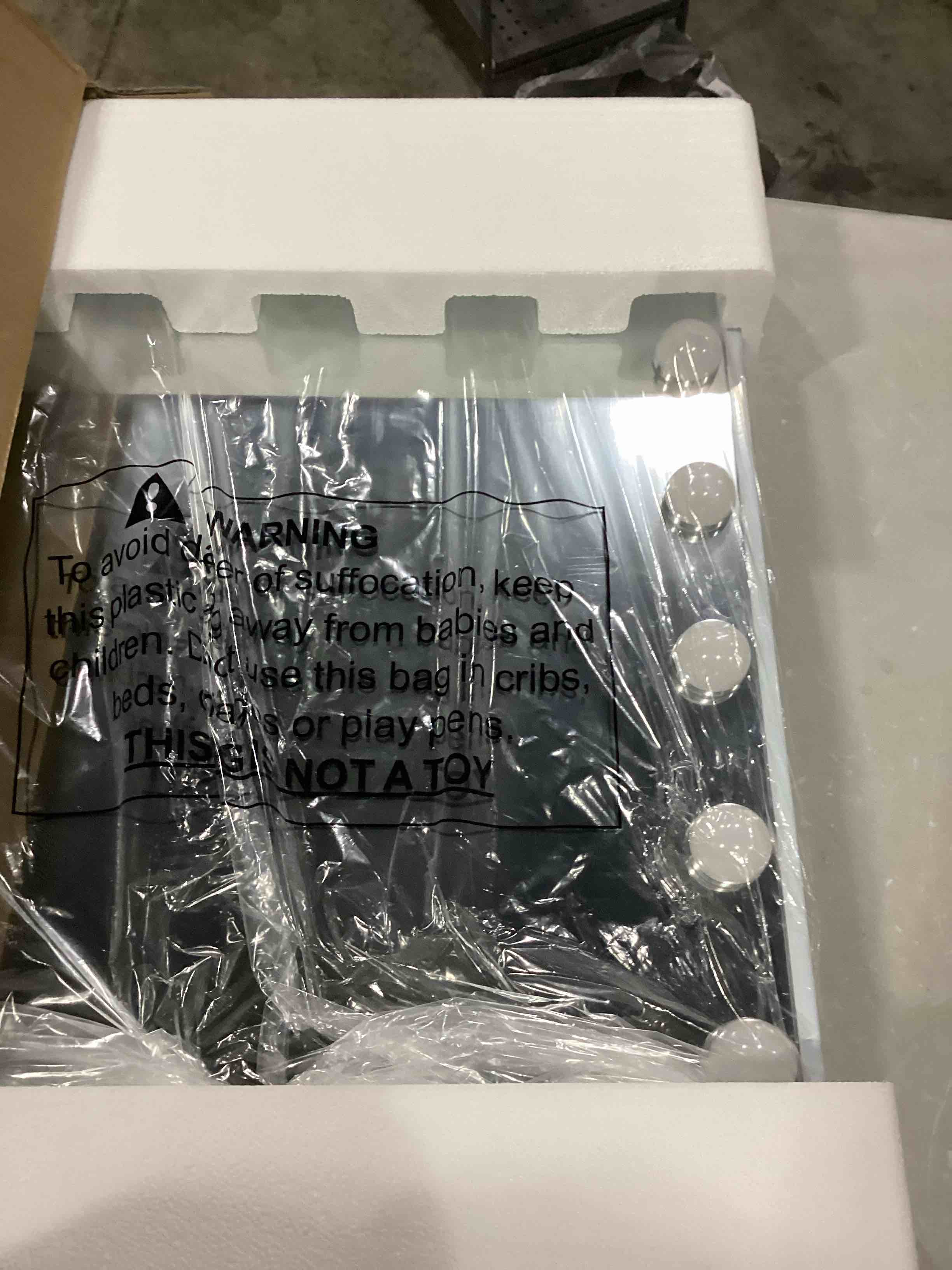 https://s3.amazonaws.com/lotting-images-prod/bidfta/GRN6797509_1737042849310.jpeg