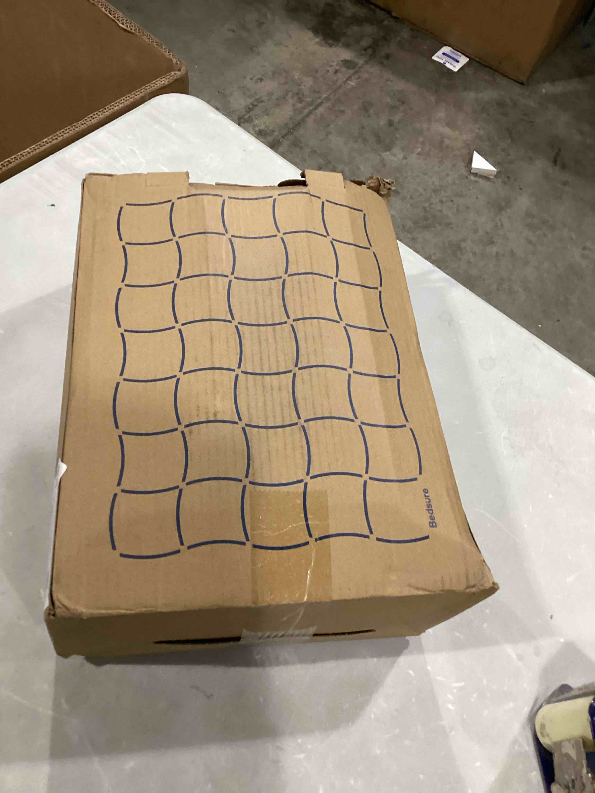 https://s3.amazonaws.com/lotting-images-prod/bidfta/GRN6797531_1737051105227.jpeg