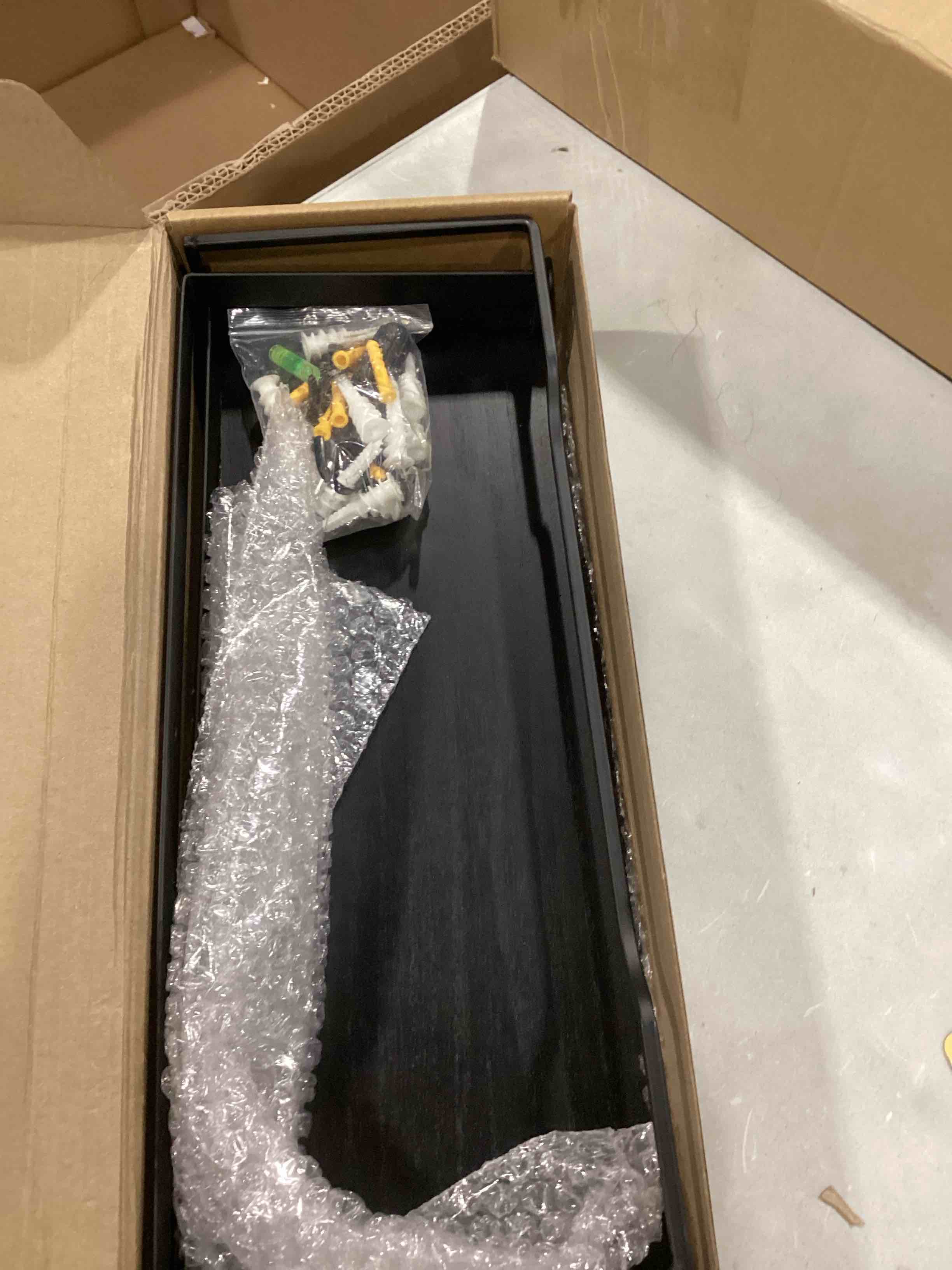 https://s3.amazonaws.com/lotting-images-prod/bidfta/GRN6797558_1737053559091.jpeg