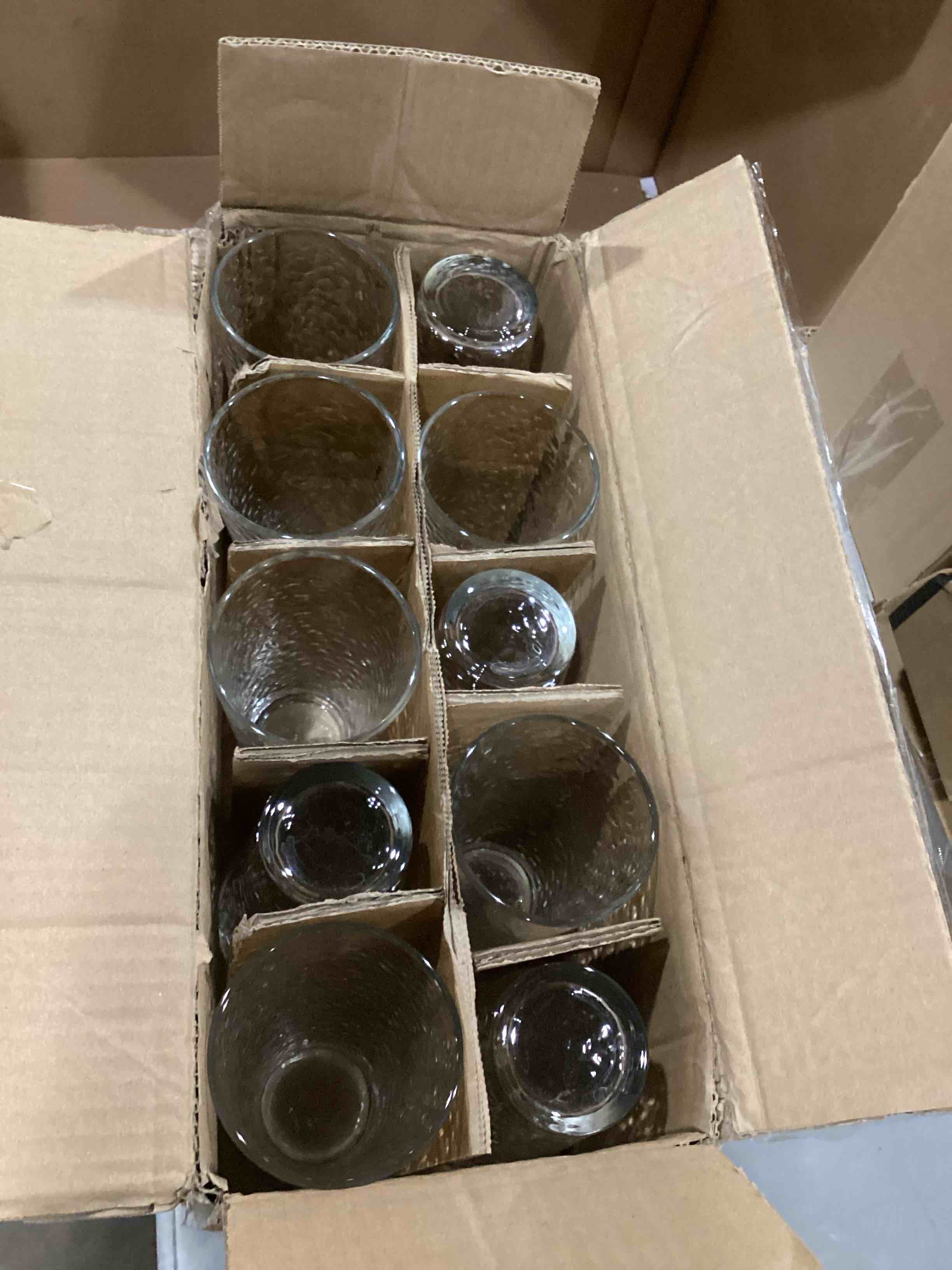 https://s3.amazonaws.com/lotting-images-prod/bidfta/GRN6797592_1737117591752.jpeg