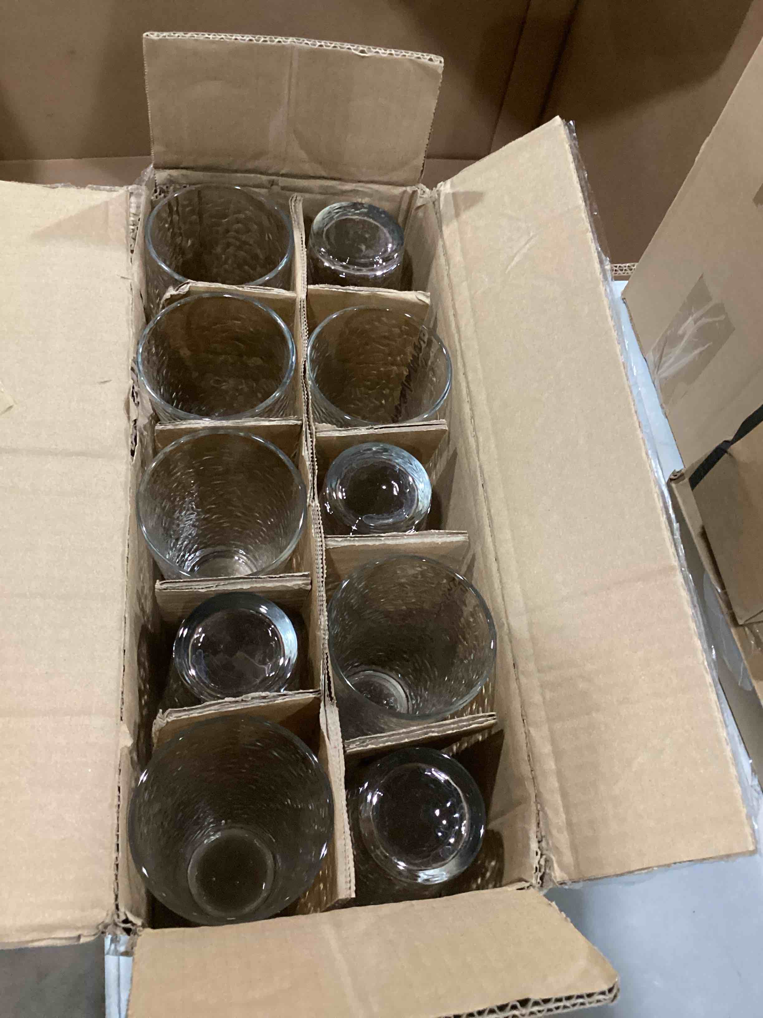 https://s3.amazonaws.com/lotting-images-prod/bidfta/GRN6797592_1737117594699.jpeg