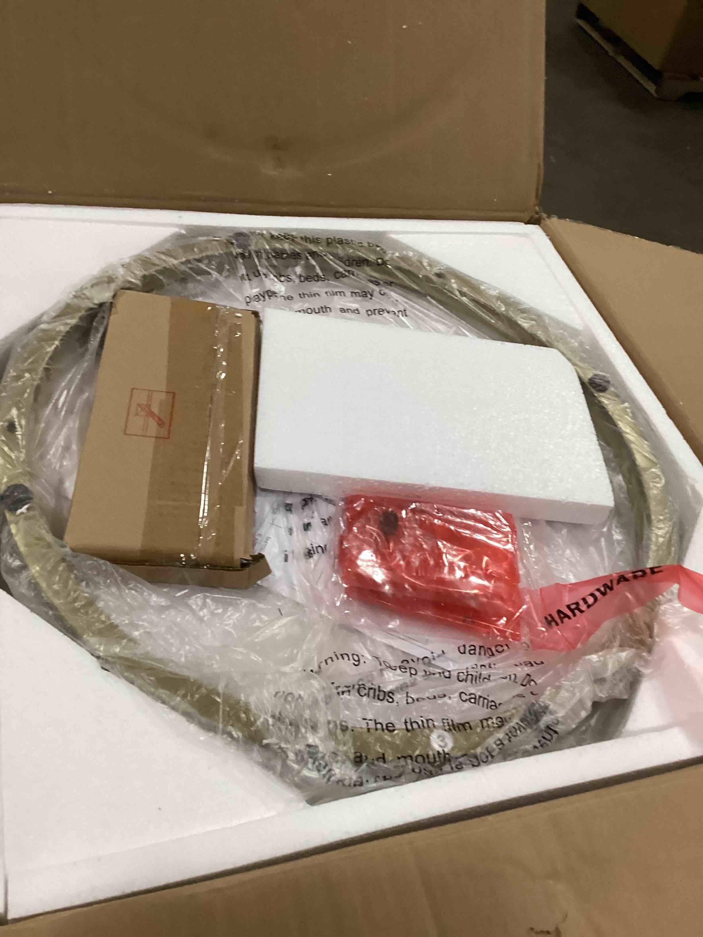 https://s3.amazonaws.com/lotting-images-prod/bidfta/GRN6798048_1737568146144.jpeg