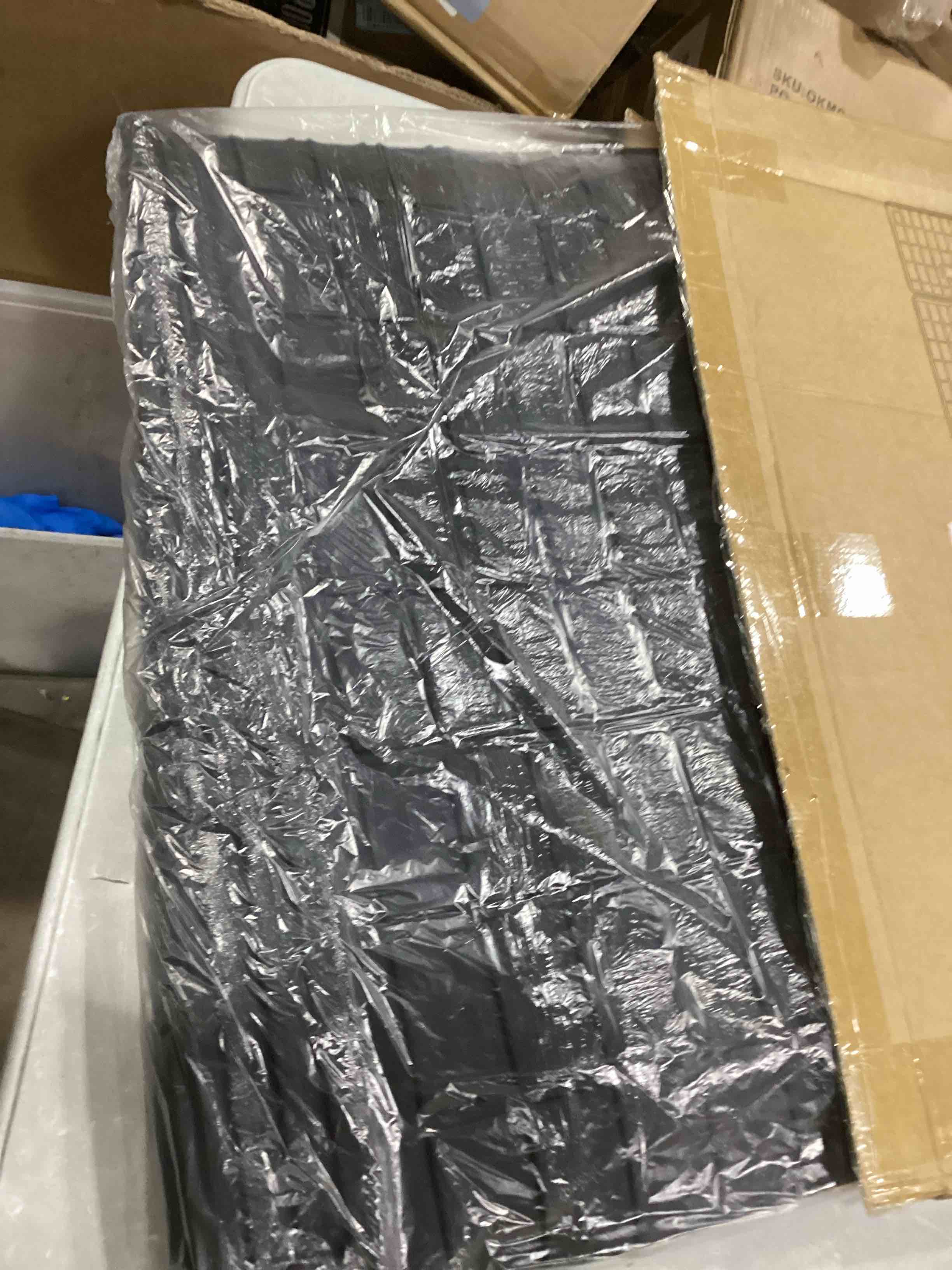 https://s3.amazonaws.com/lotting-images-prod/bidfta/GRN6798054_1737569289909.jpeg