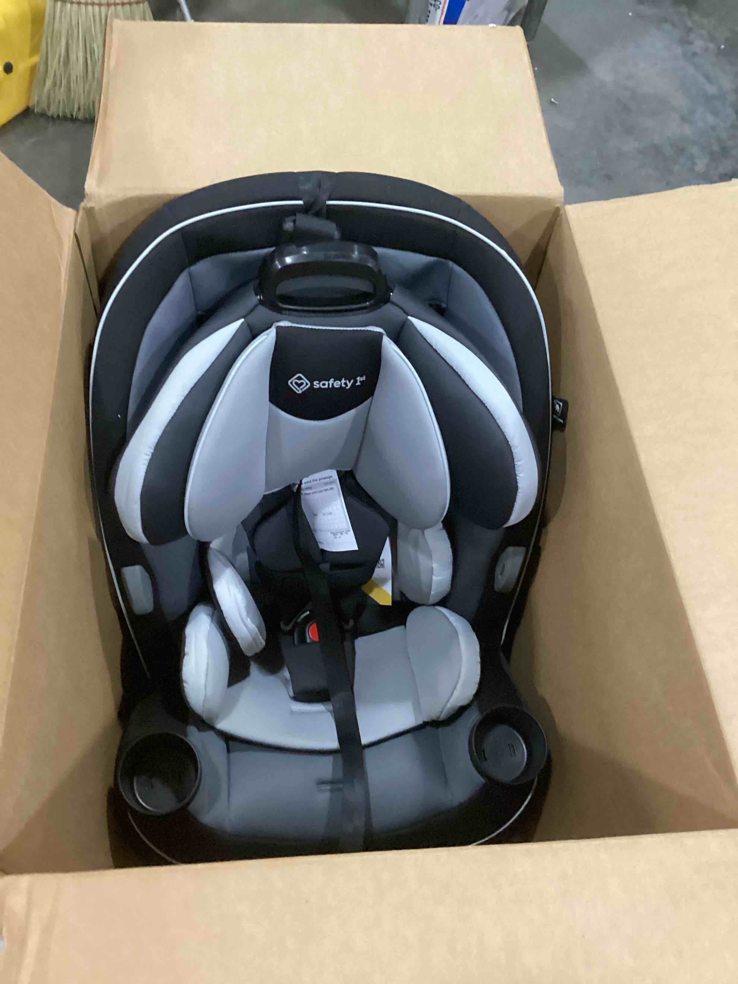 https://s3.amazonaws.com/lotting-images-prod/bidfta/GRN6798061_1737570066381.jpeg