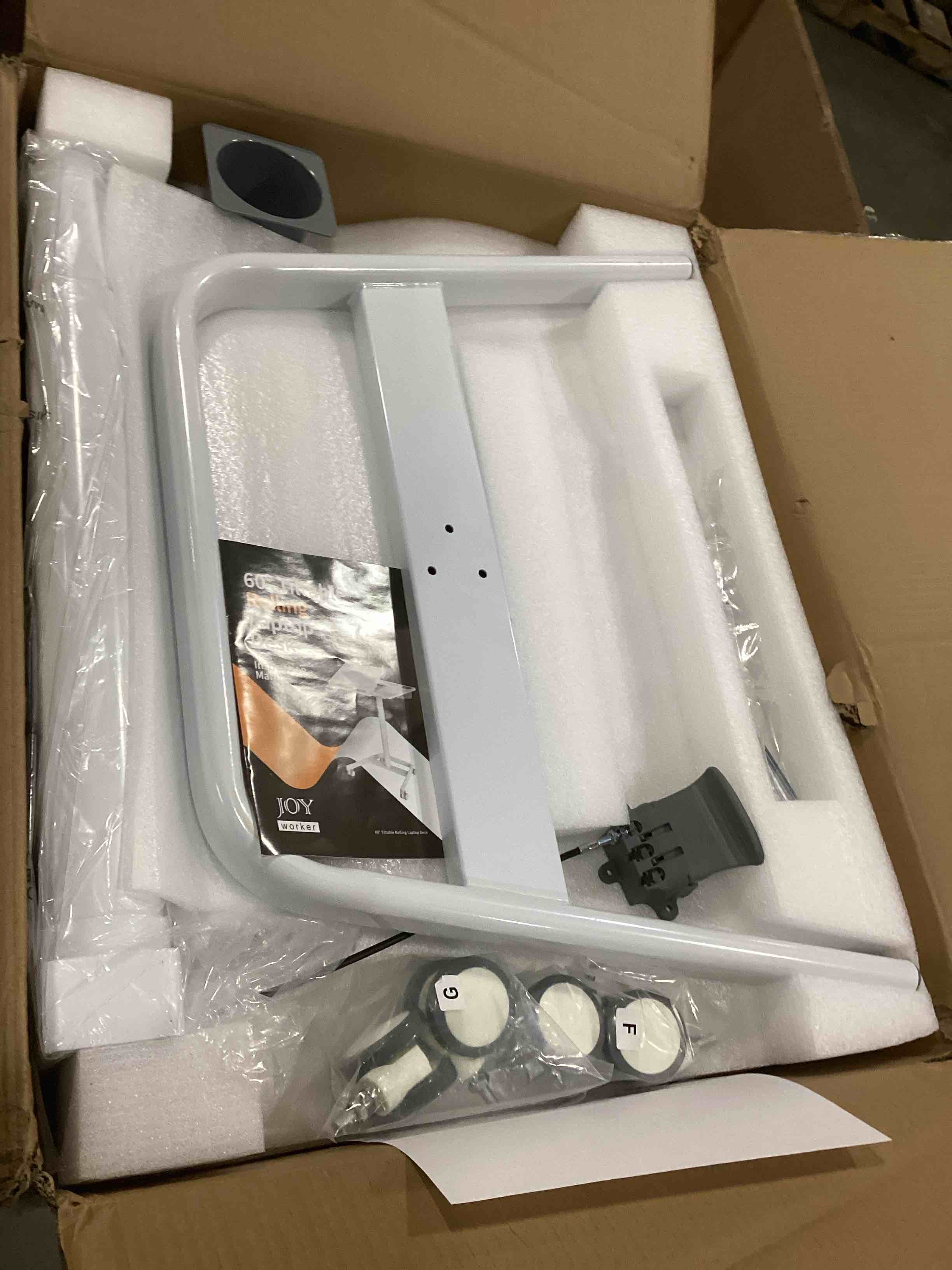 https://s3.amazonaws.com/lotting-images-prod/bidfta/GRN6798066_1737570604820.jpeg