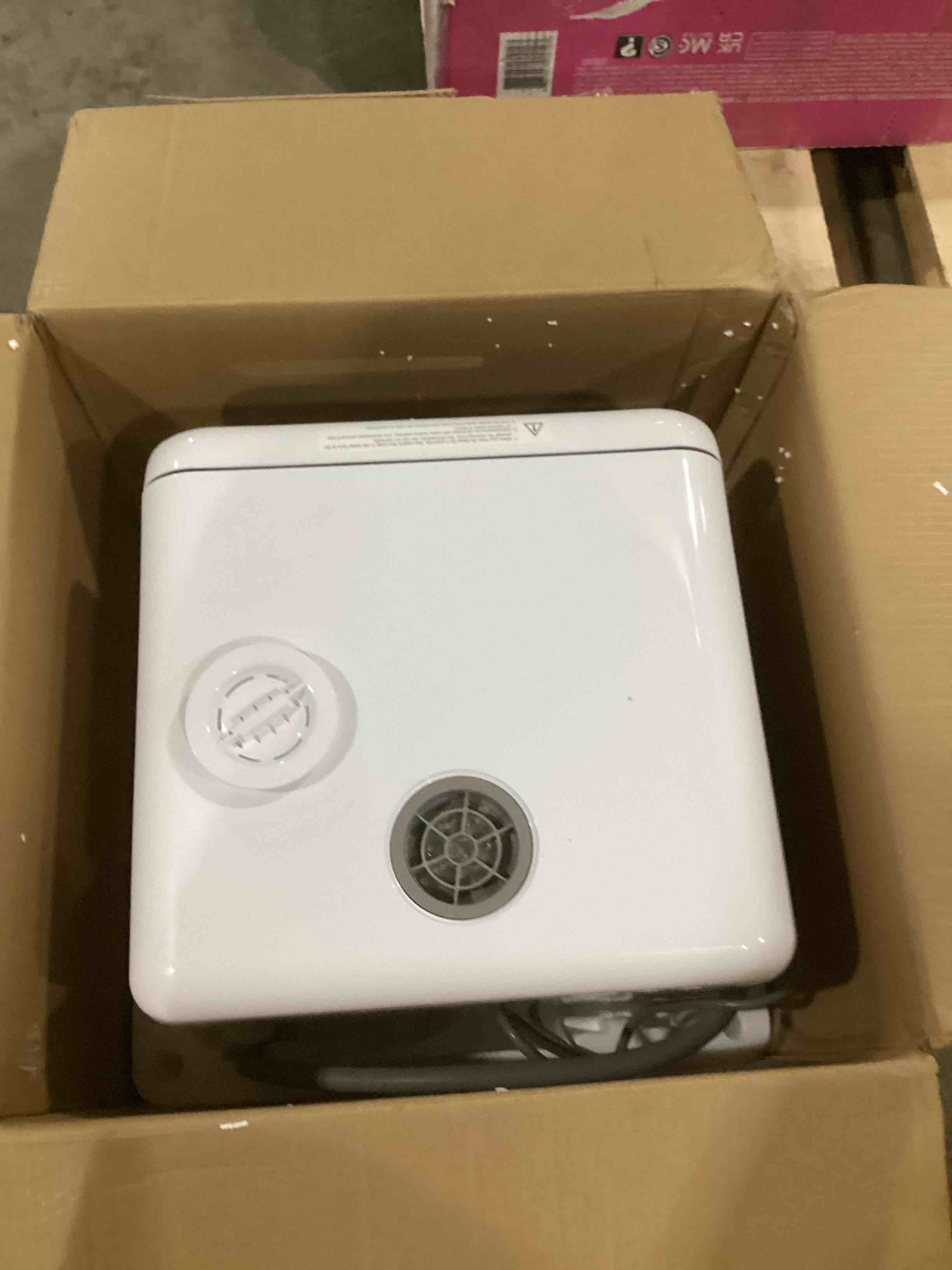 https://s3.amazonaws.com/lotting-images-prod/bidfta/GRN6798430_1738001757578.jpeg