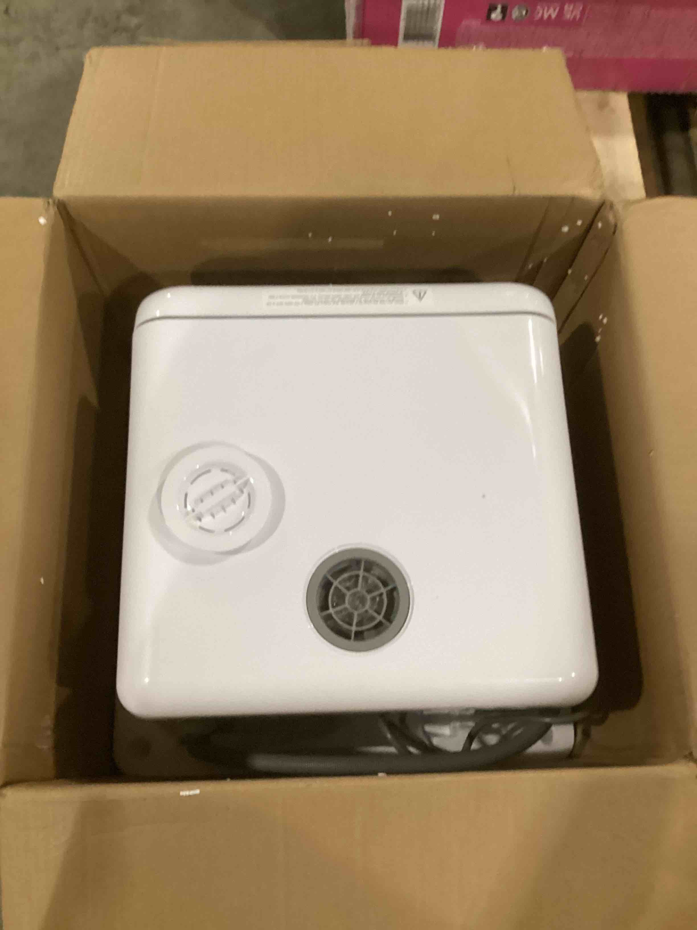 https://s3.amazonaws.com/lotting-images-prod/bidfta/GRN6798430_1738001758271.jpeg