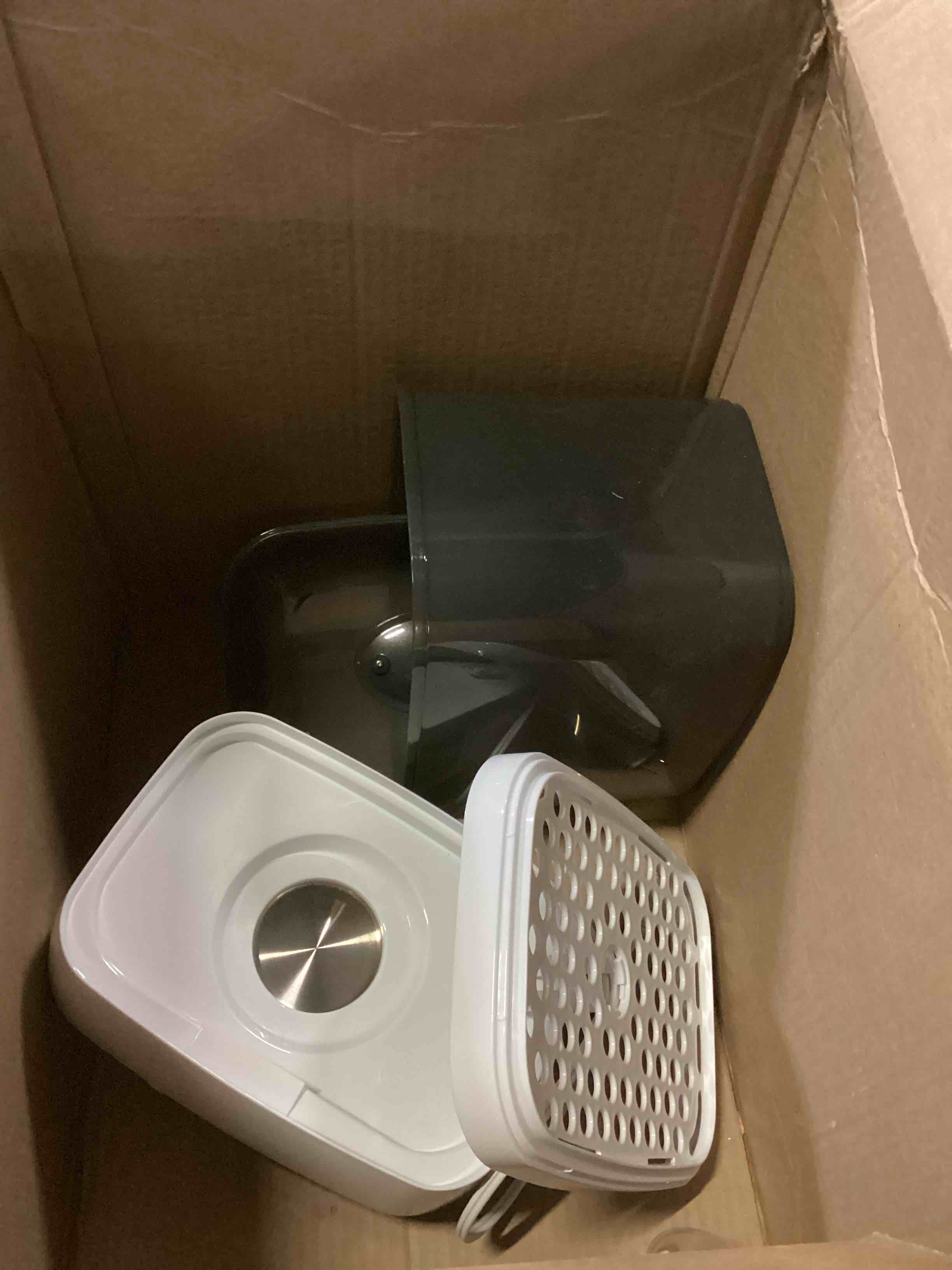 https://s3.amazonaws.com/lotting-images-prod/bidfta/GRN6798808_1737730532084.jpeg