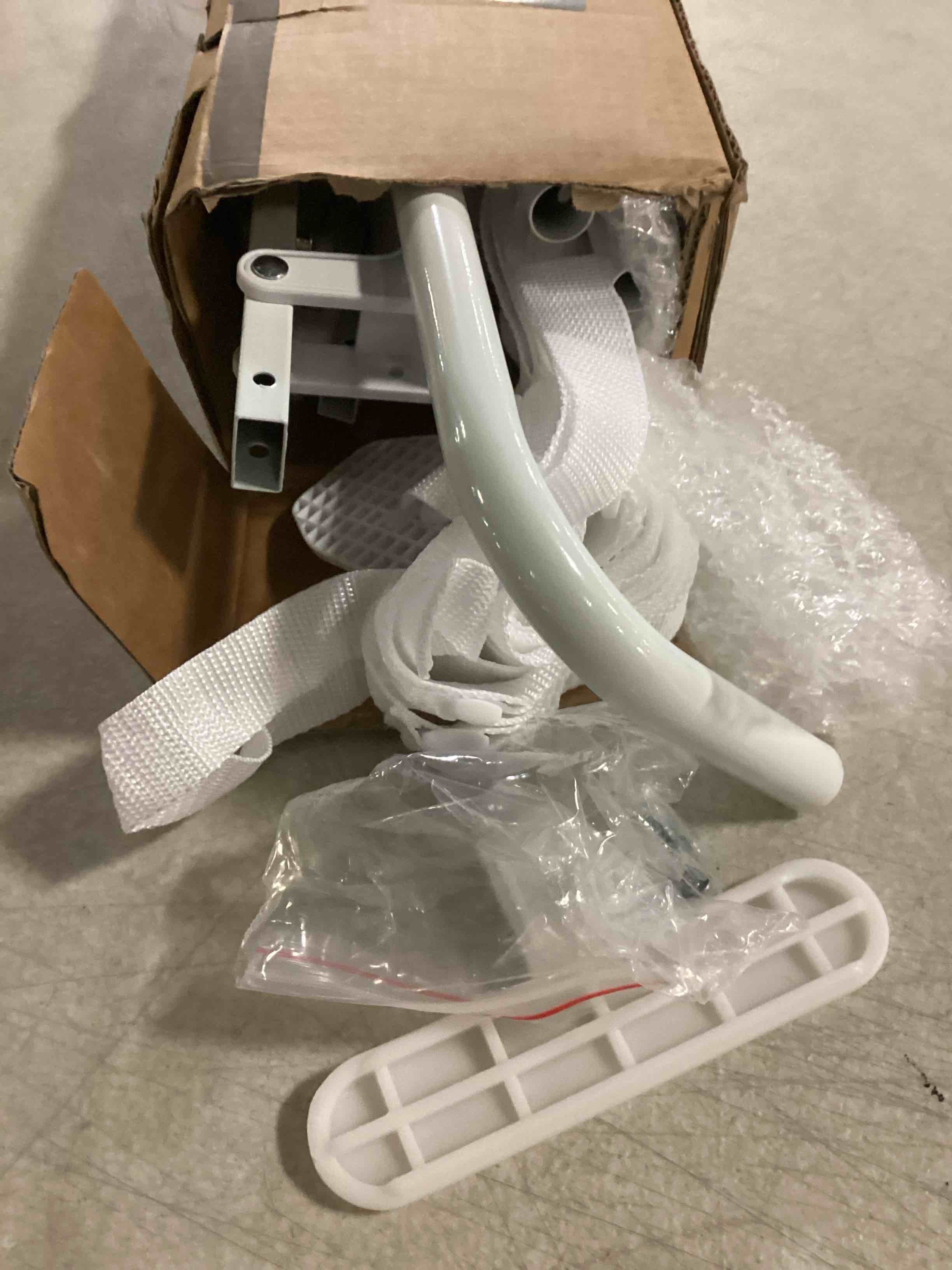 https://s3.amazonaws.com/lotting-images-prod/bidfta/GRN6800732_1730129365839.jpeg