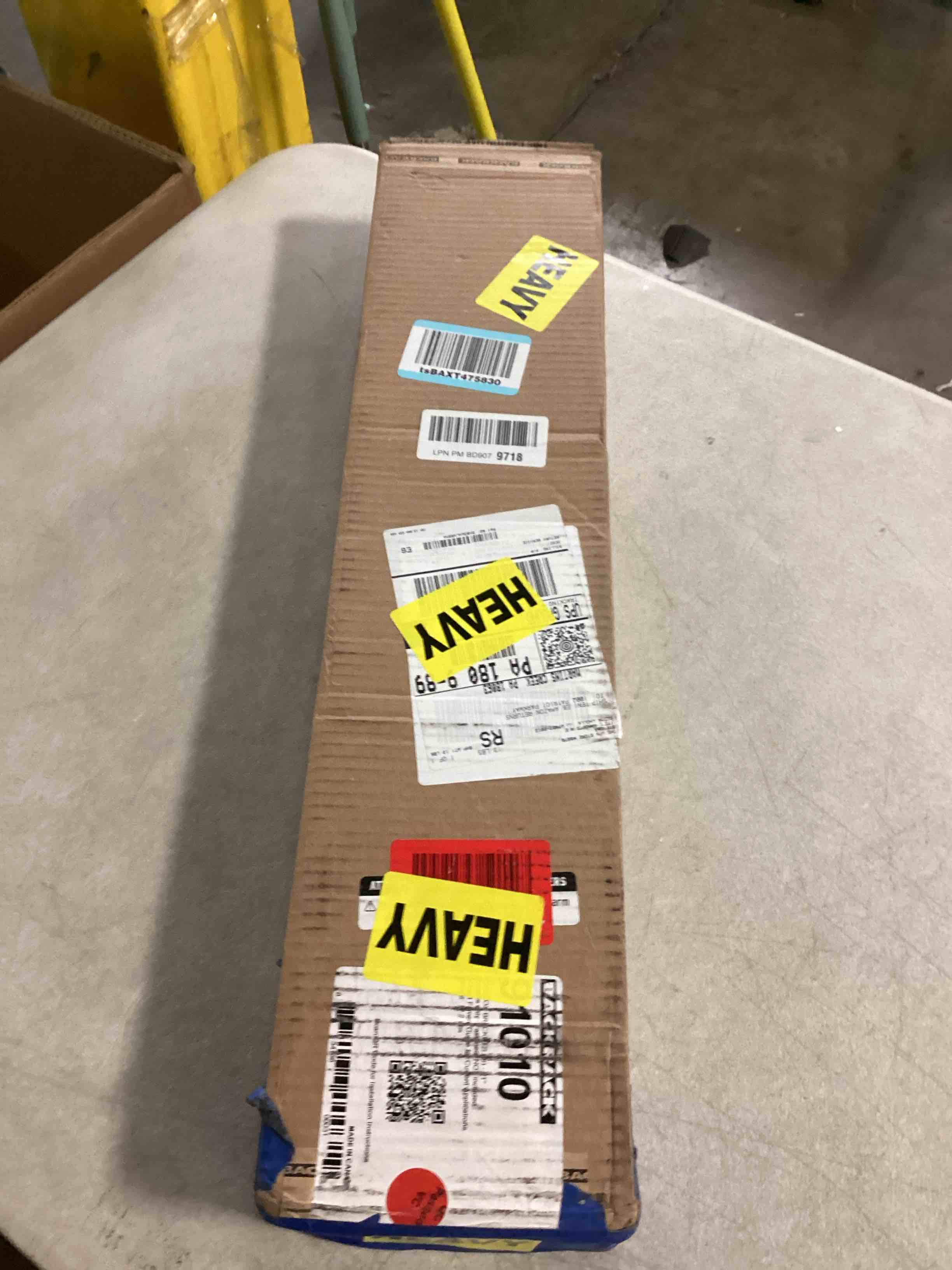 https://s3.amazonaws.com/lotting-images-prod/bidfta/GRN6801365_1730396513667.jpeg
