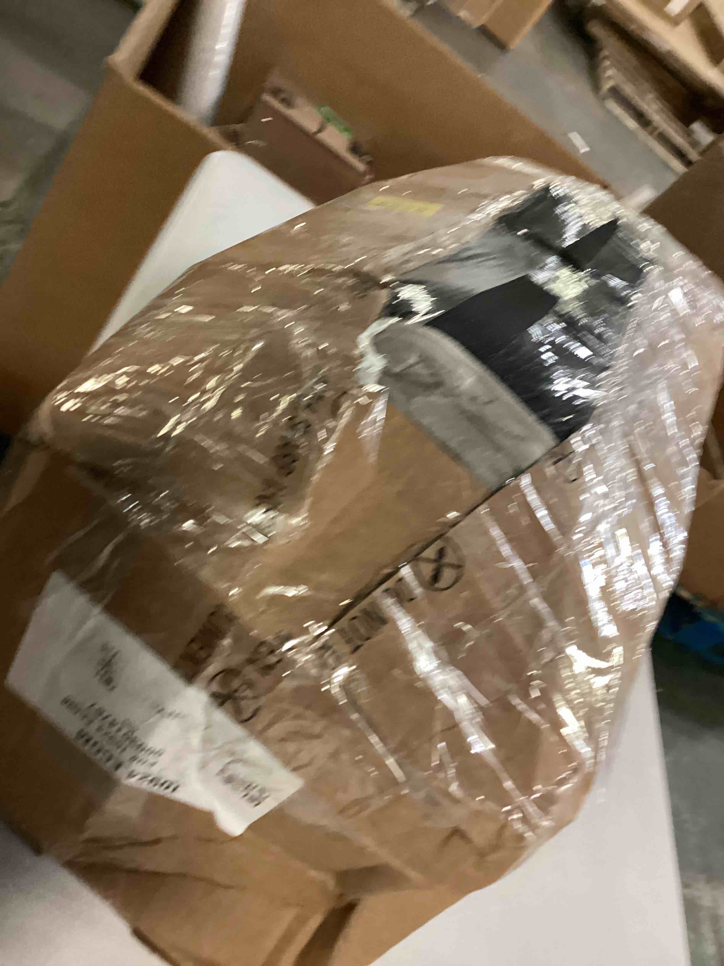 https://s3.amazonaws.com/lotting-images-prod/bidfta/GRN6801611_1729530782134.jpeg