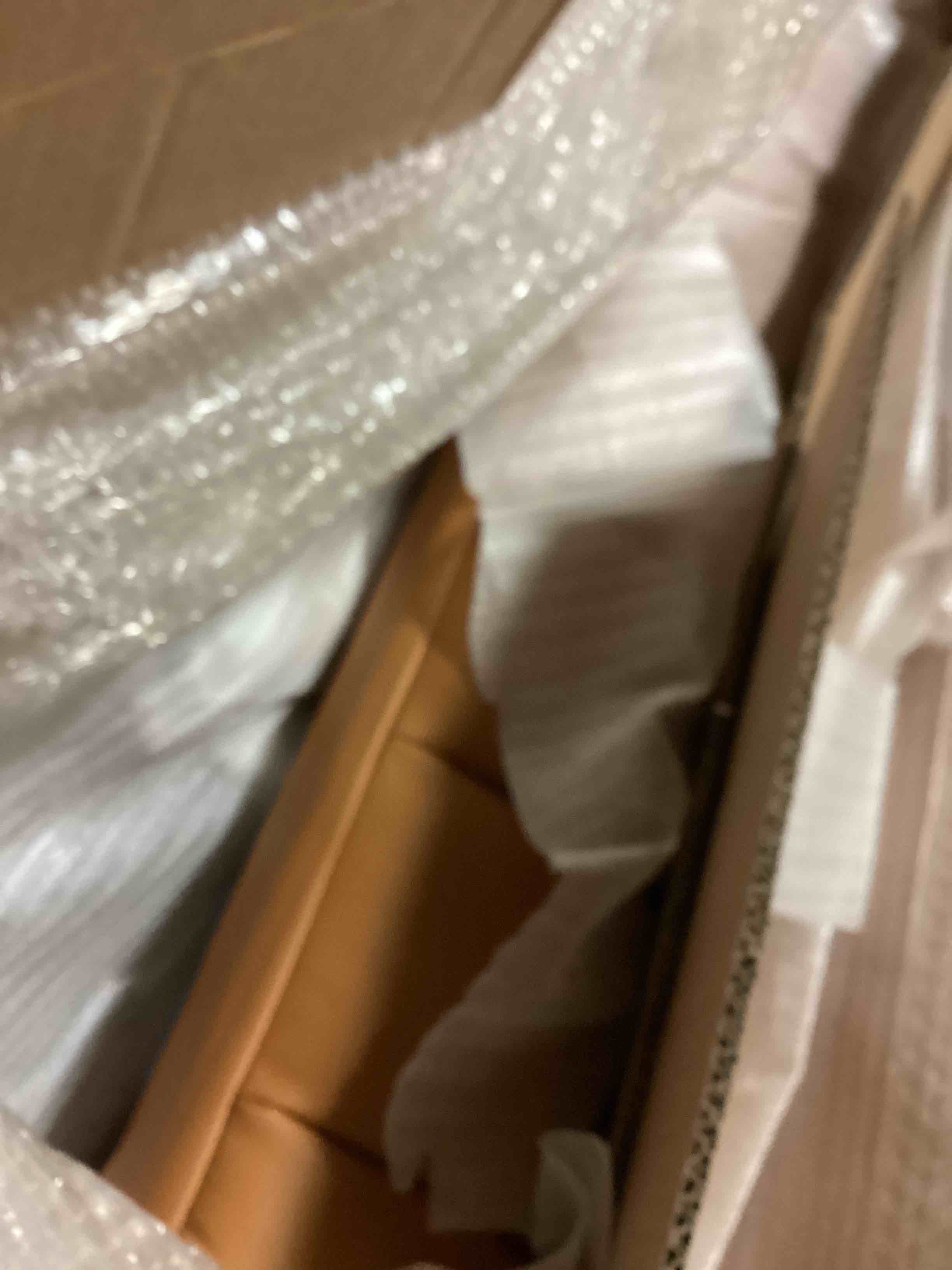 https://s3.amazonaws.com/lotting-images-prod/bidfta/GRN6801627_1729536946917.jpeg