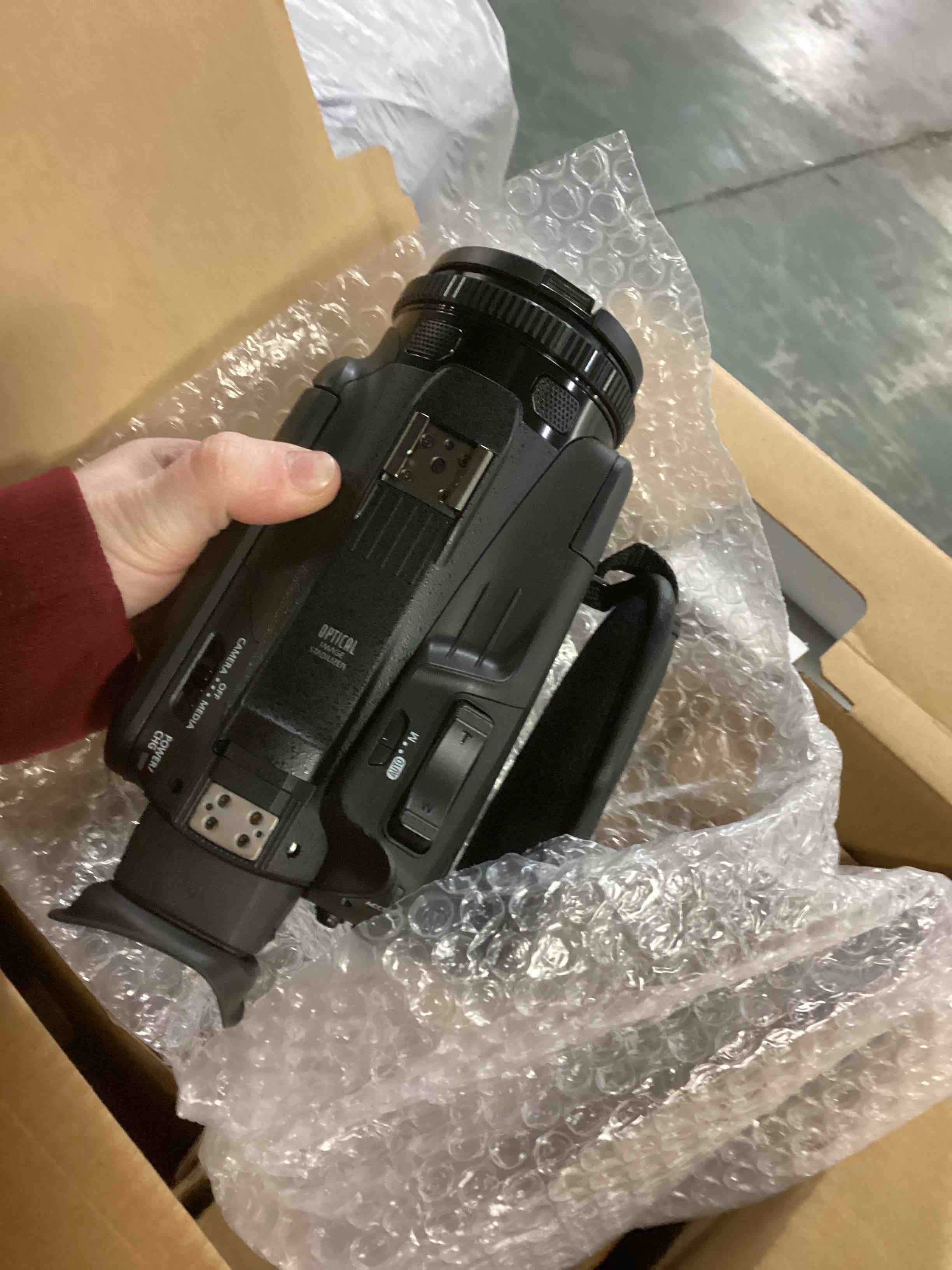 https://s3.amazonaws.com/lotting-images-prod/bidfta/GRN6802091_1729882074616.jpeg