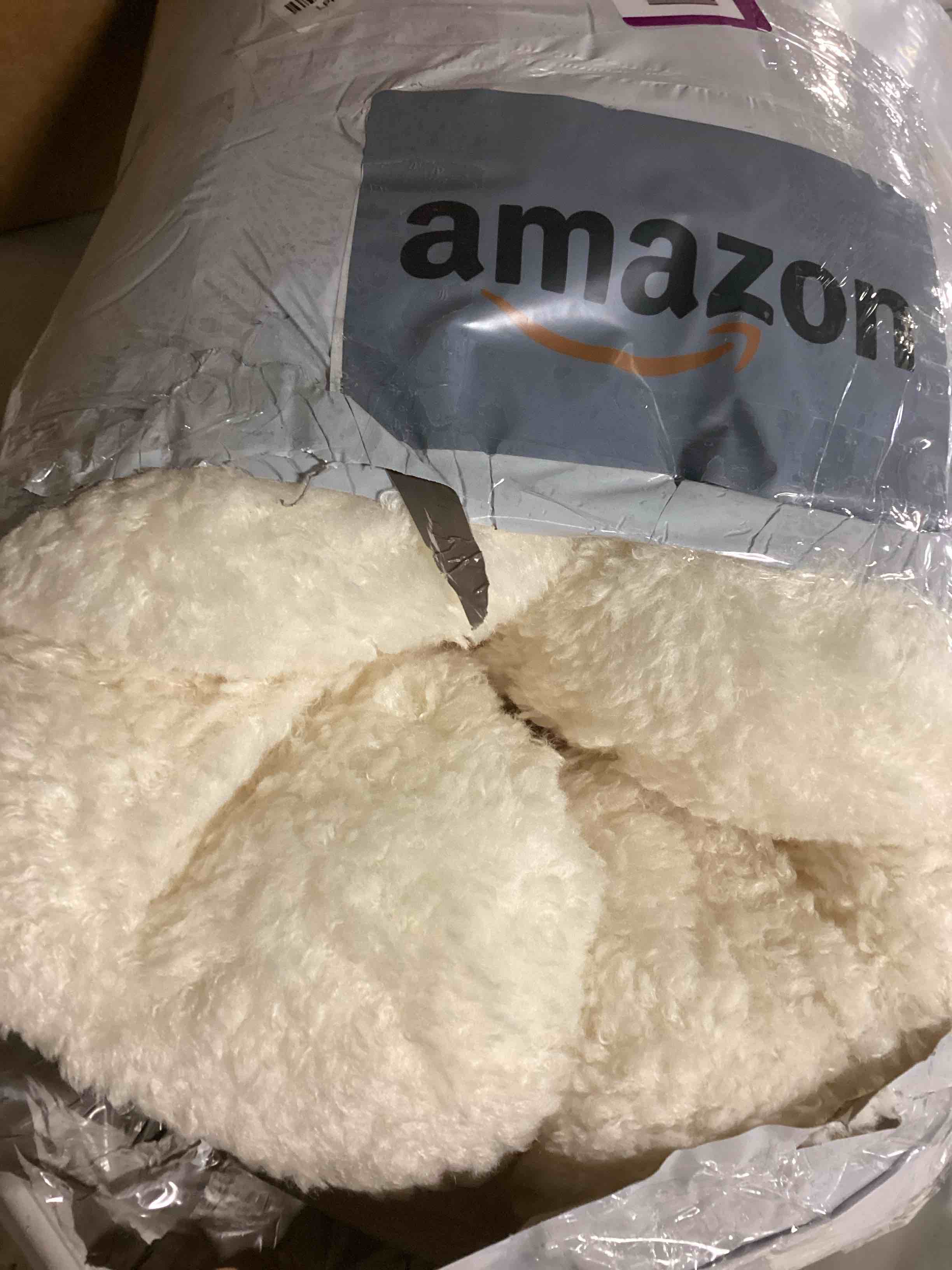 https://s3.amazonaws.com/lotting-images-prod/bidfta/GRN6802121_1730119786108.jpeg