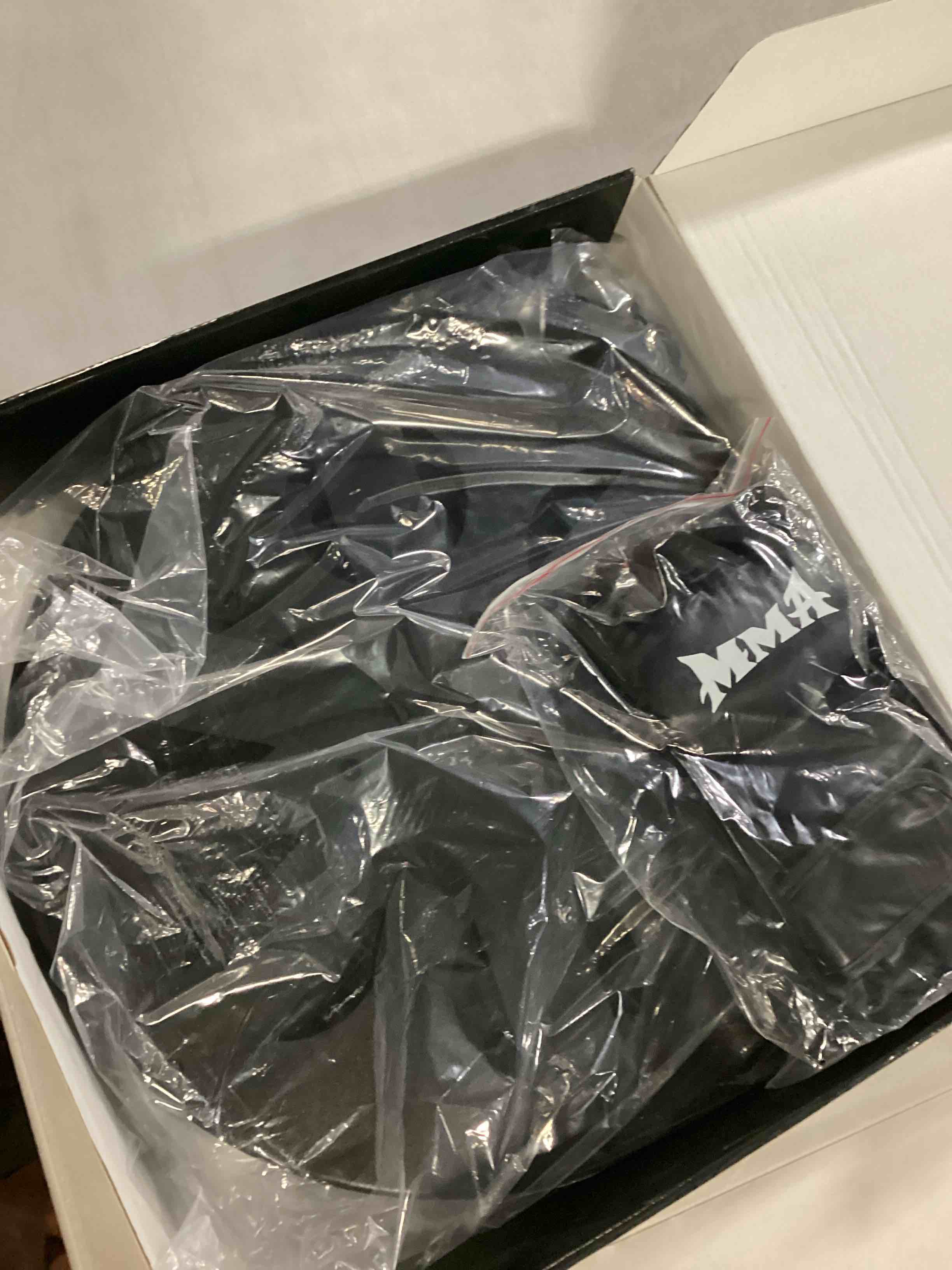 https://s3.amazonaws.com/lotting-images-prod/bidfta/GRN6802168_1730134723537.jpeg