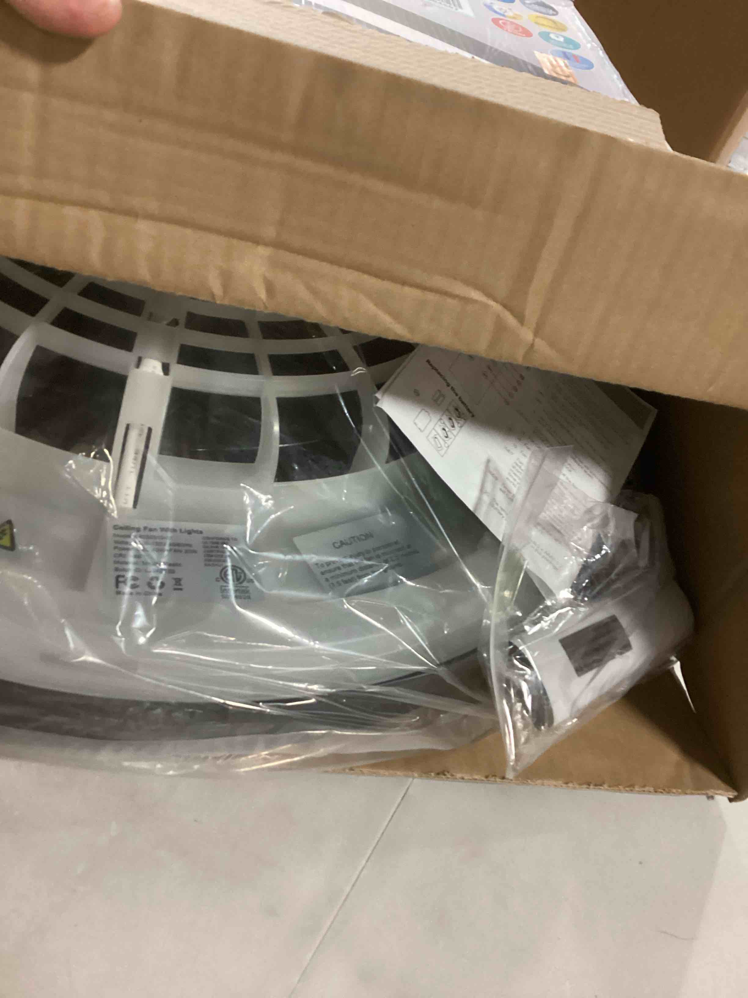 https://s3.amazonaws.com/lotting-images-prod/bidfta/GRN6802260_1730209101583.jpeg