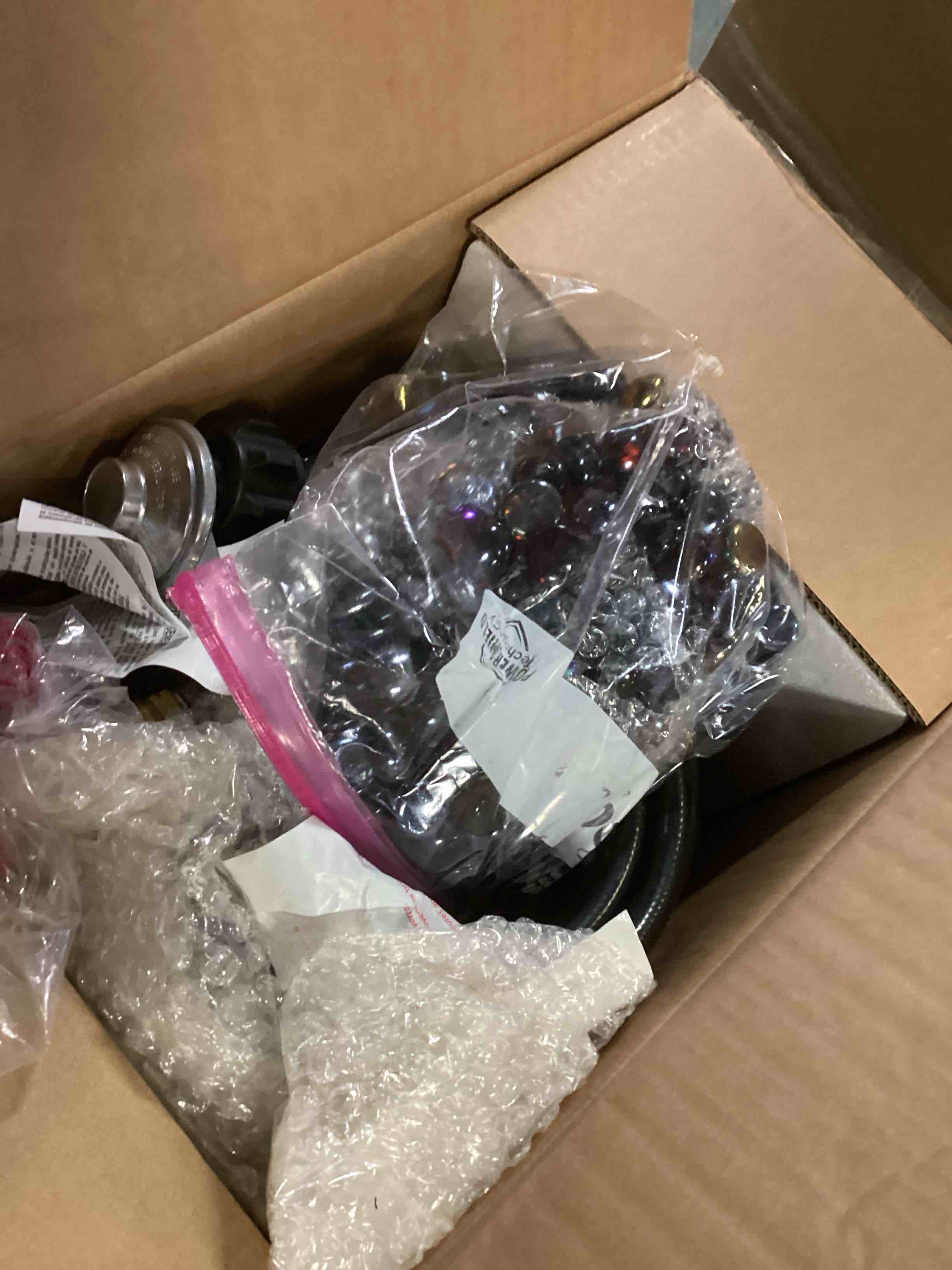 https://s3.amazonaws.com/lotting-images-prod/bidfta/GRN6802799_1731528800255.jpeg