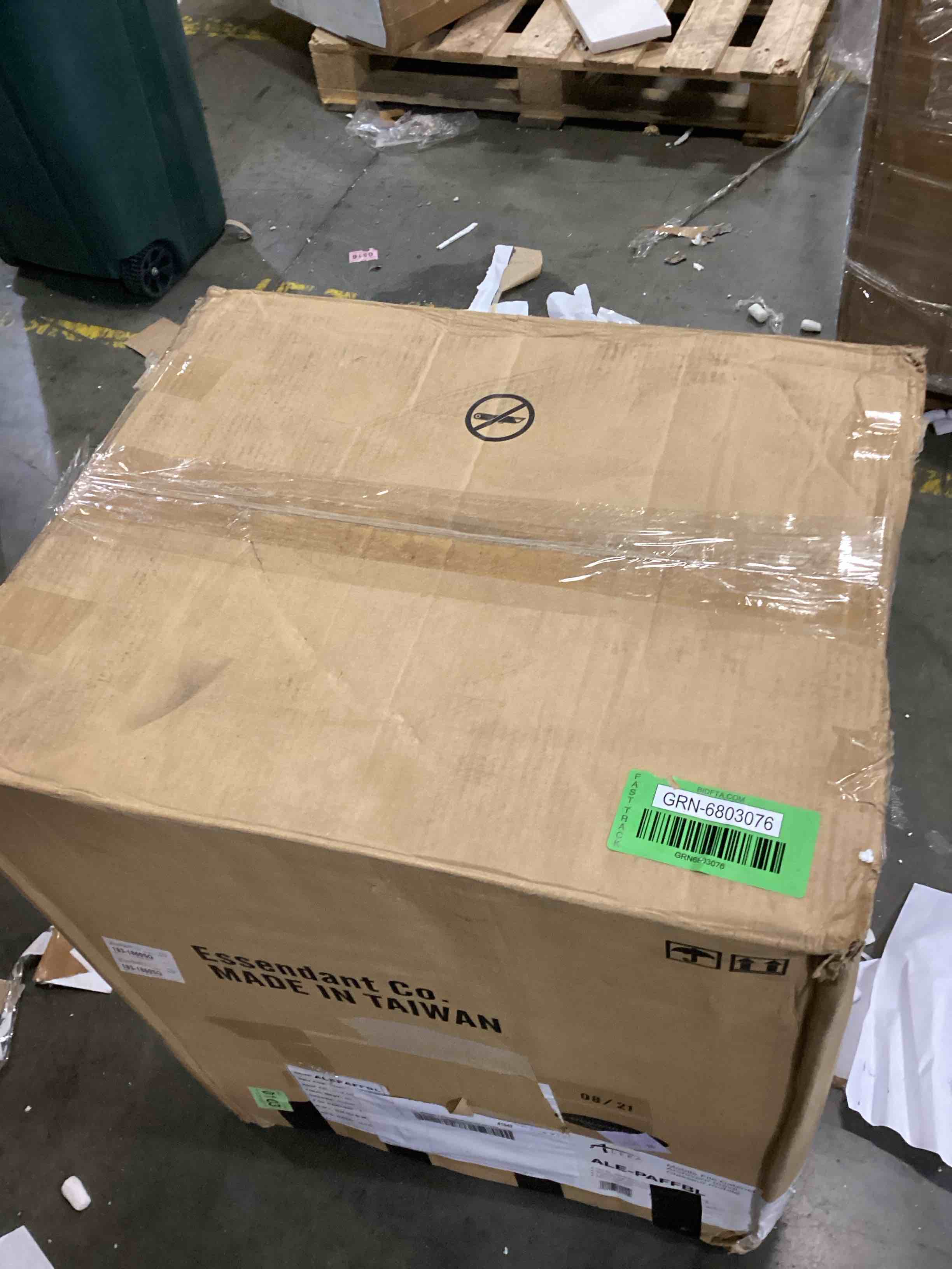 https://s3.amazonaws.com/lotting-images-prod/bidfta/GRN6803076_1729003811042.jpeg