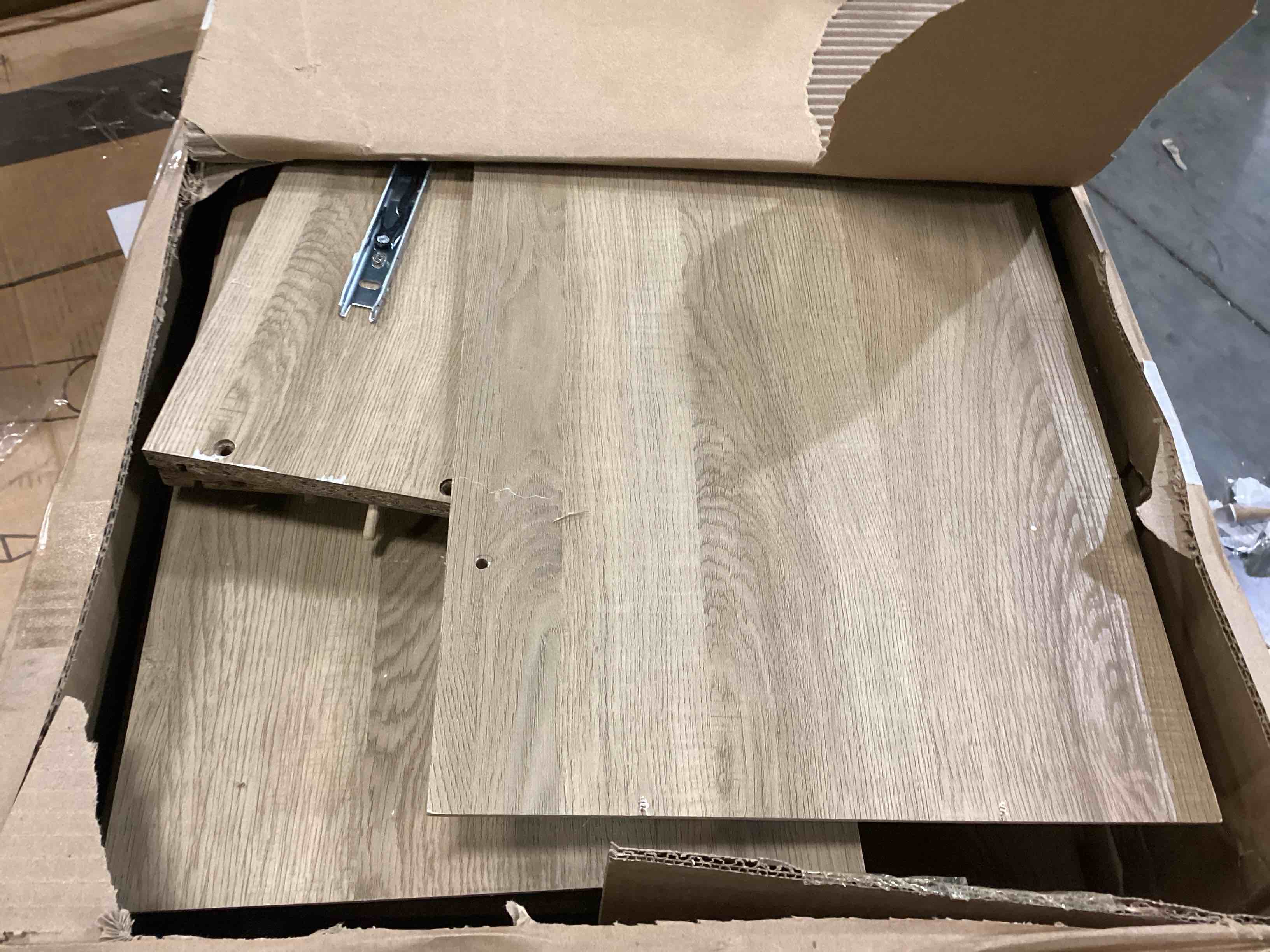 https://s3.amazonaws.com/lotting-images-prod/bidfta/GRN6803081_1729005282474.jpeg