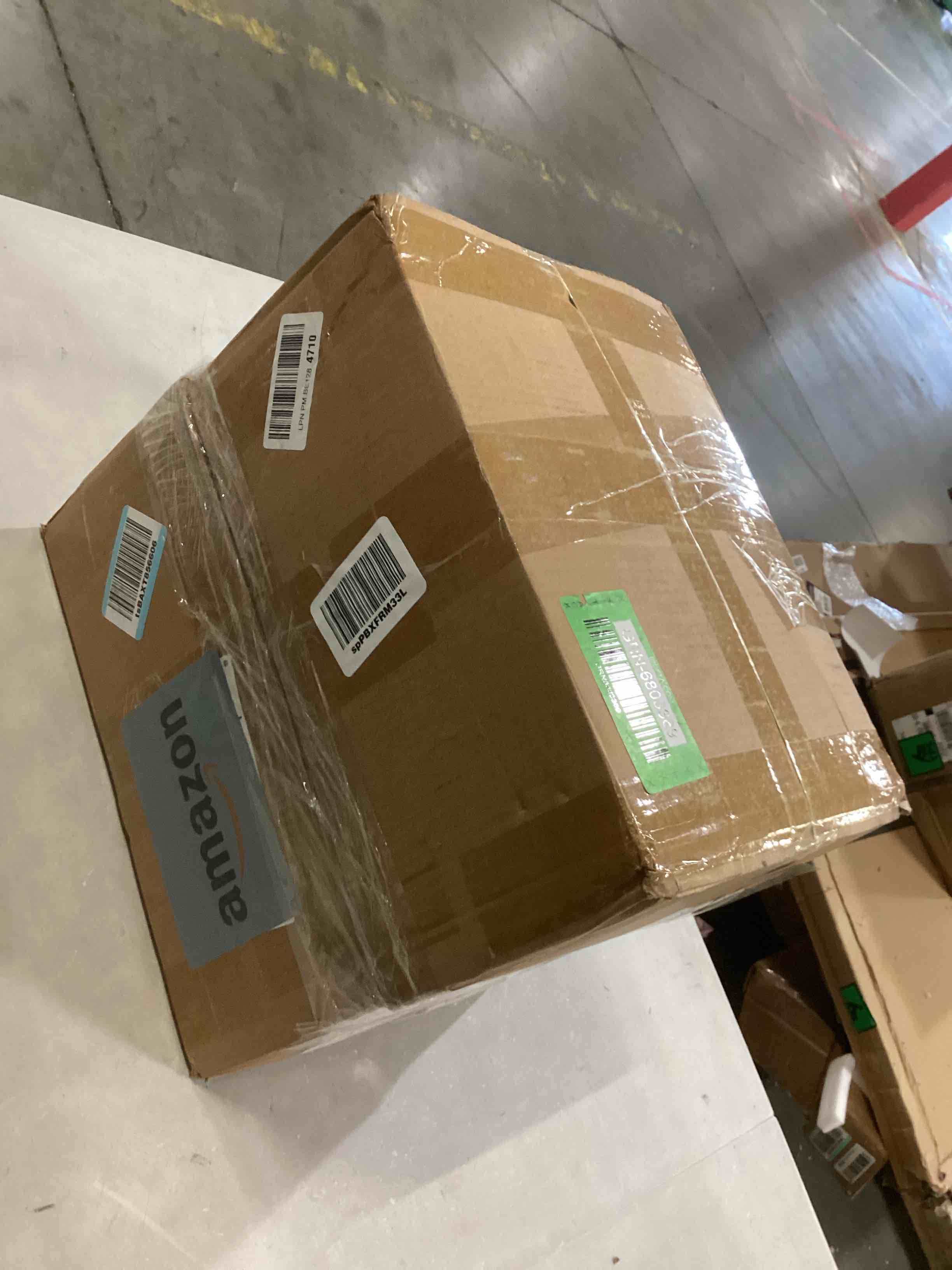 https://s3.amazonaws.com/lotting-images-prod/bidfta/GRN6803369_1729263392120.jpeg