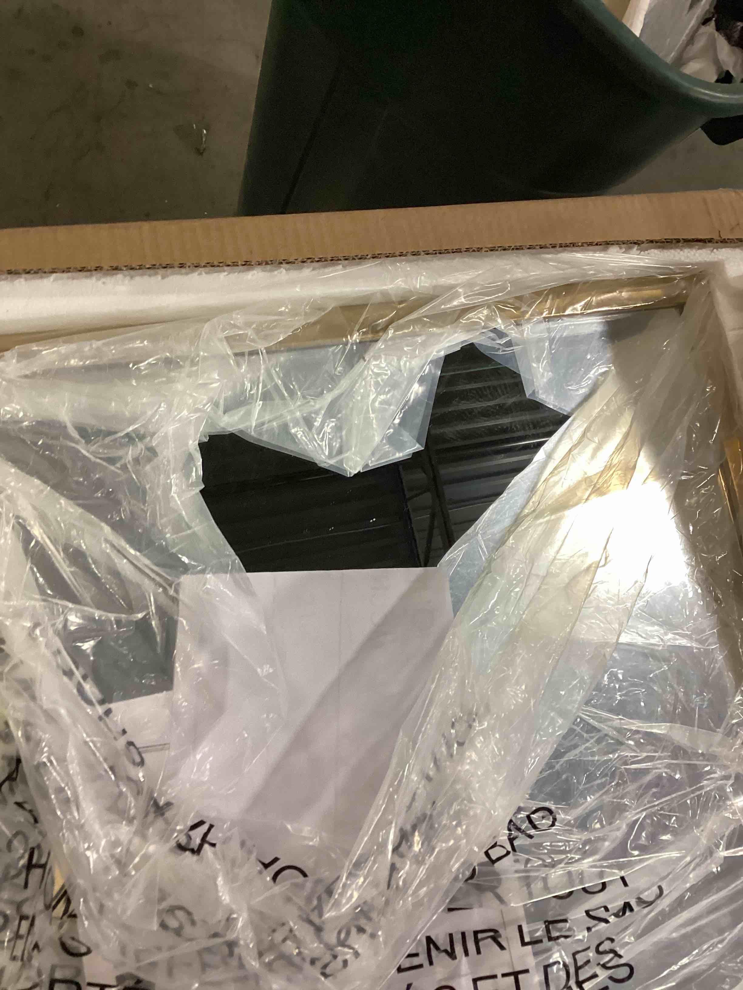 https://s3.amazonaws.com/lotting-images-prod/bidfta/GRN6803814_1730122820259.jpeg