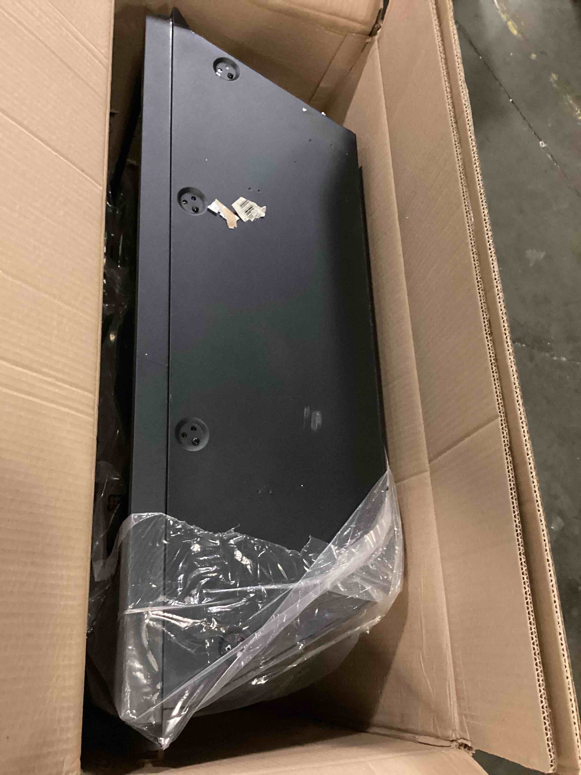 https://s3.amazonaws.com/lotting-images-prod/bidfta/GRN6804073_1730373488962.jpeg