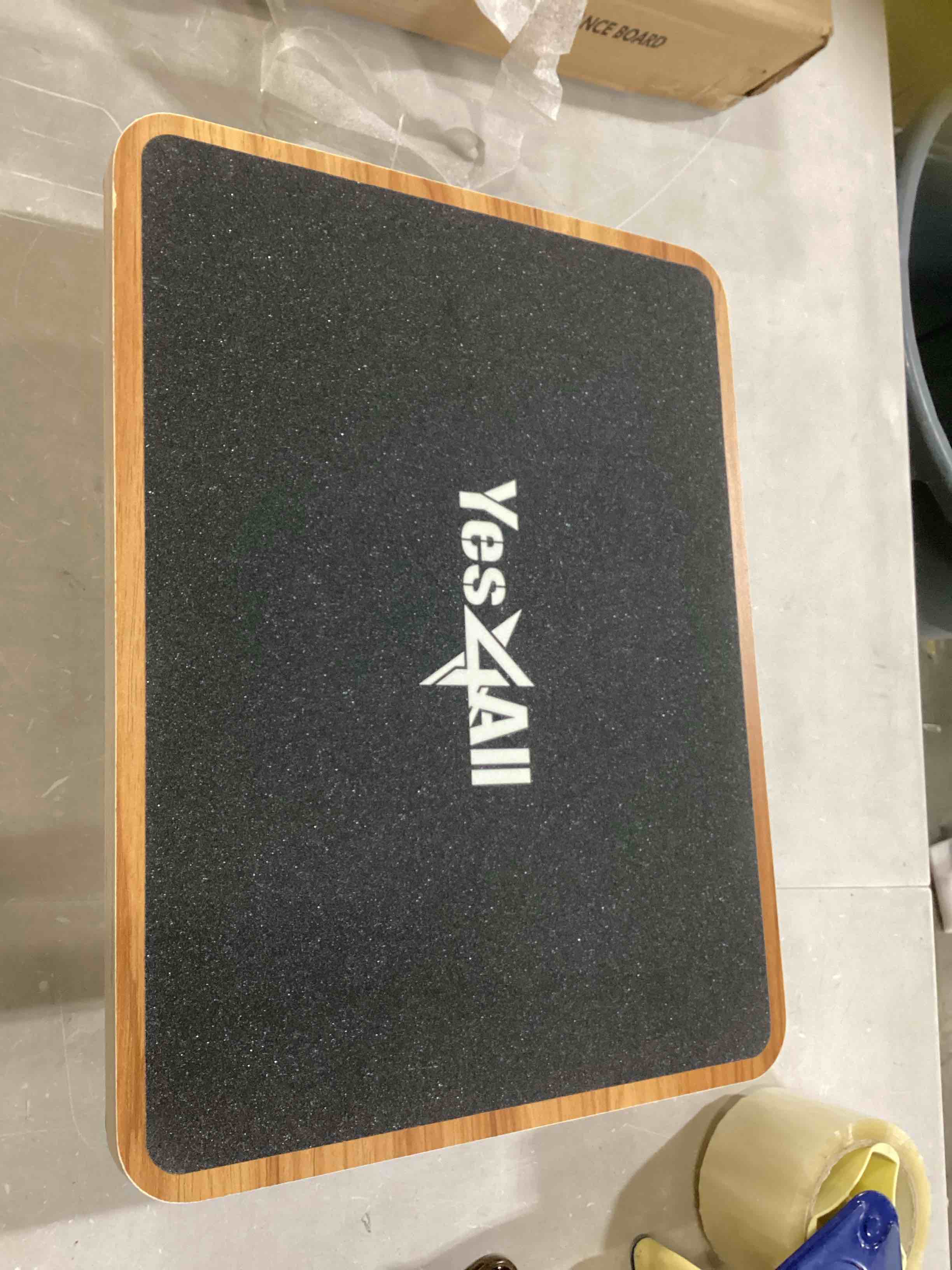 https://s3.amazonaws.com/lotting-images-prod/bidfta/GRN6804331_1730552821081.jpeg