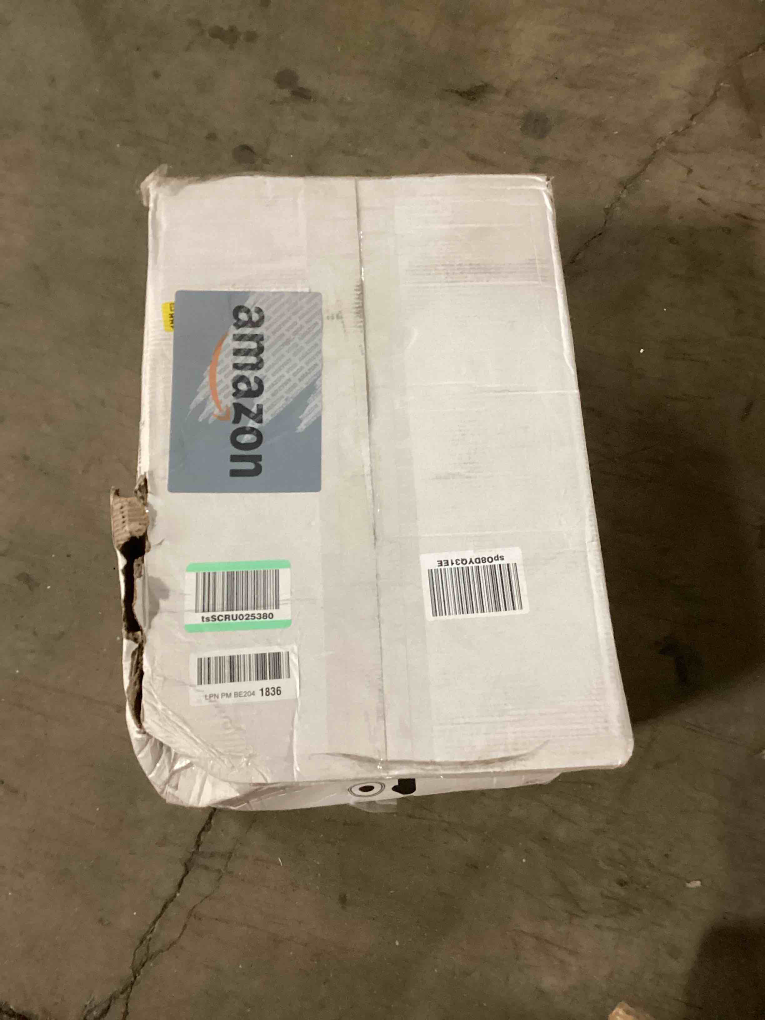https://s3.amazonaws.com/lotting-images-prod/bidfta/GRN6804441_1728562907276.jpeg